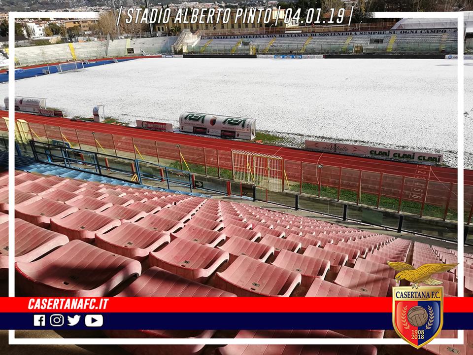 LA MAGIA DELLA NEVE. La bellezza mozzafiato degli stadi imbiancati di Terra di Lavoro