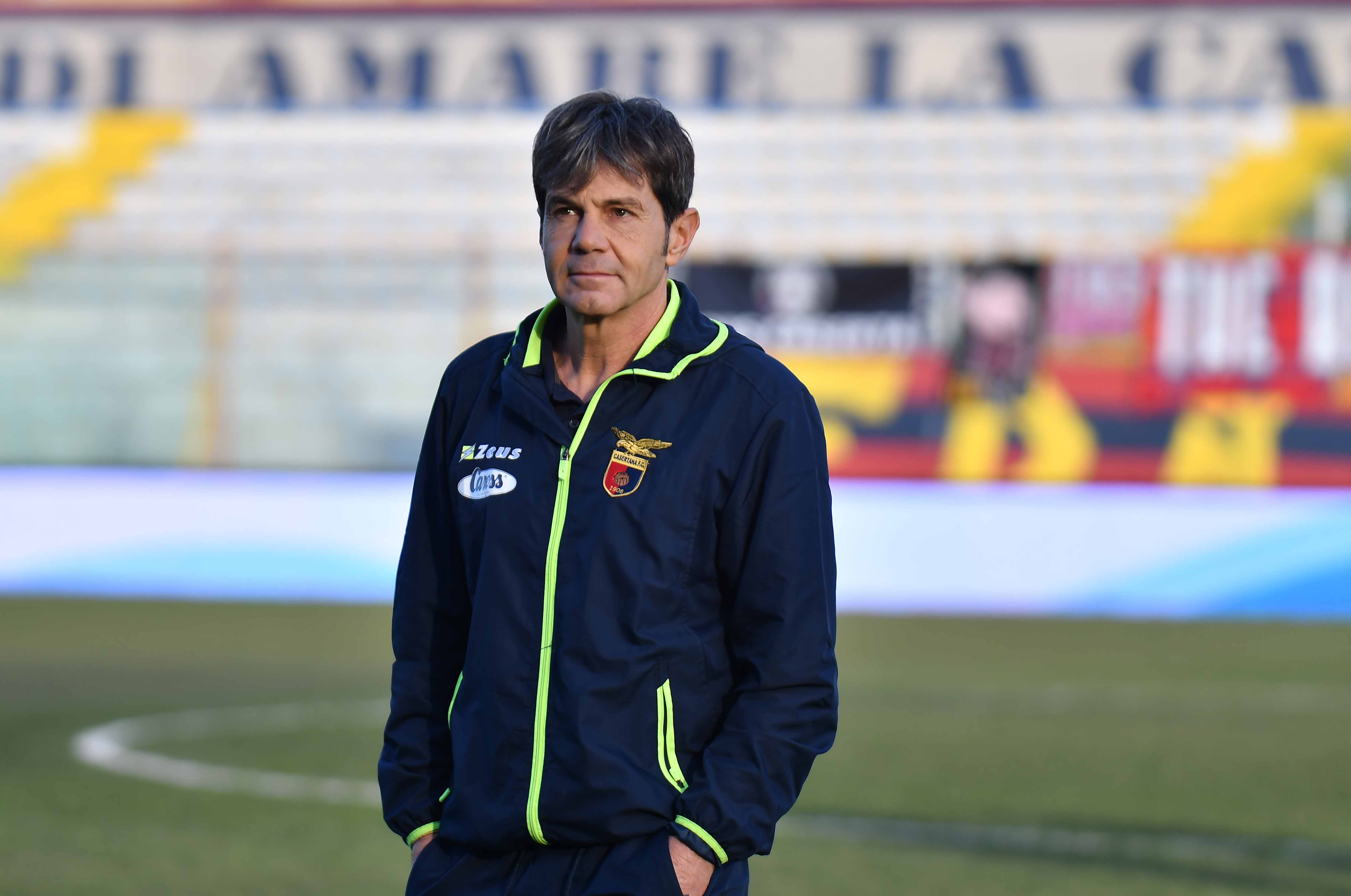 VERSO CASERTANA-FRANCAVILLA – Di Costanzo tra campo e mercato: “Salvaguardato il bilancio ma potrebbe arrivare qualcosa in attacco. La Virtus? Sono in un gran momento e con quel campo…”