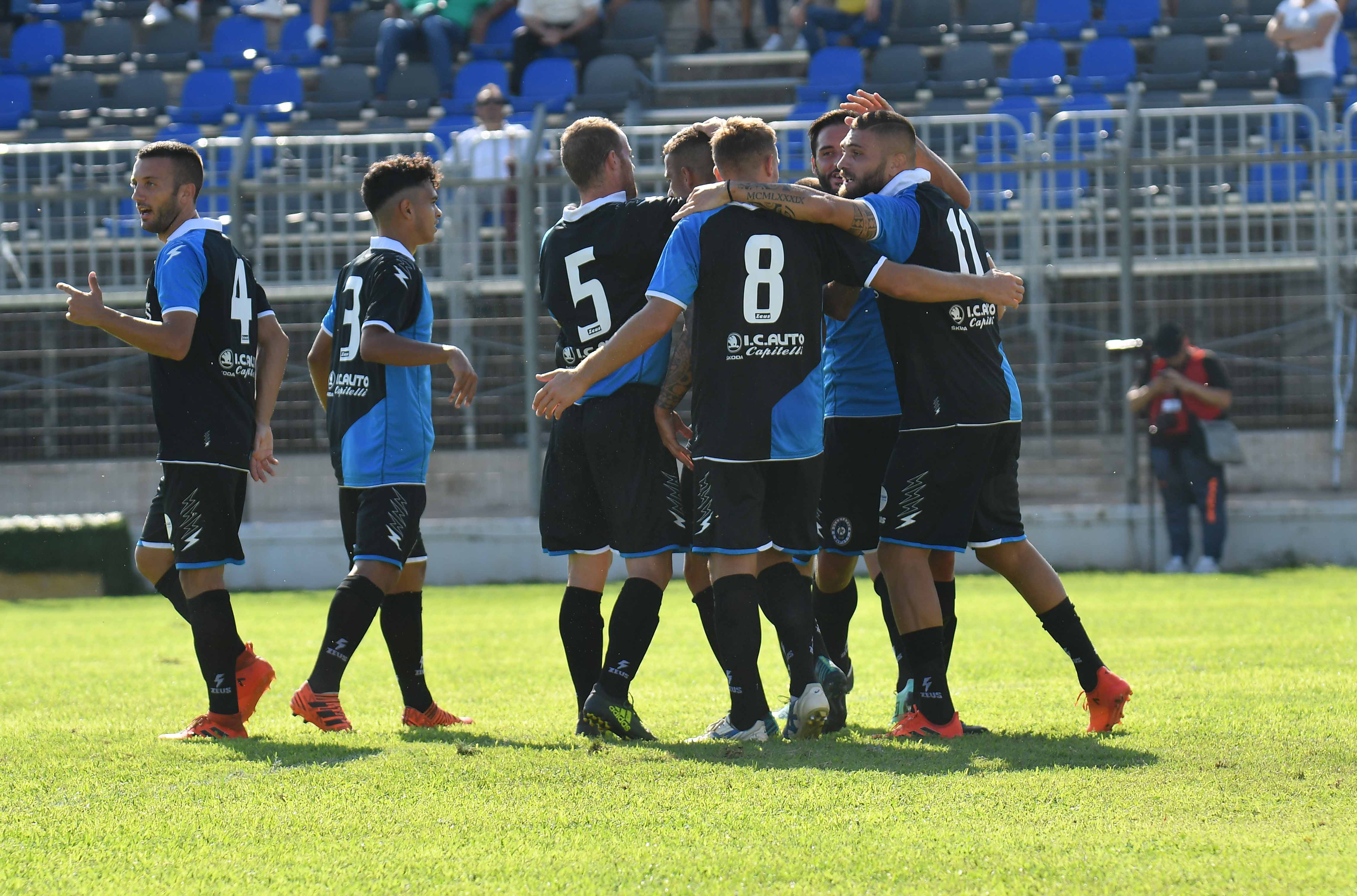 VIDEO – Novantacinque minuti per piegare l’Aversa, Manzi fa esplodere il ‘Piccirillo’ e il Gladiator tira un sospiro di sollievo. La sintesi dell’incontro