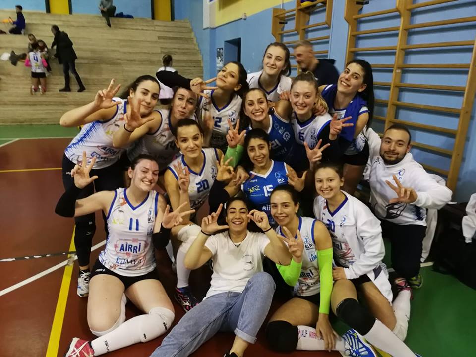 Ottavima al tappeto, festa per l’Alp Volley. Il presidente Apicella: “Tre punti fondamentali, ora ci attende un tour de force”