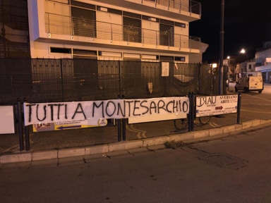 FOTO – Villa Literno, i tifosi si mobilitano: striscioni di incoraggiamento in città