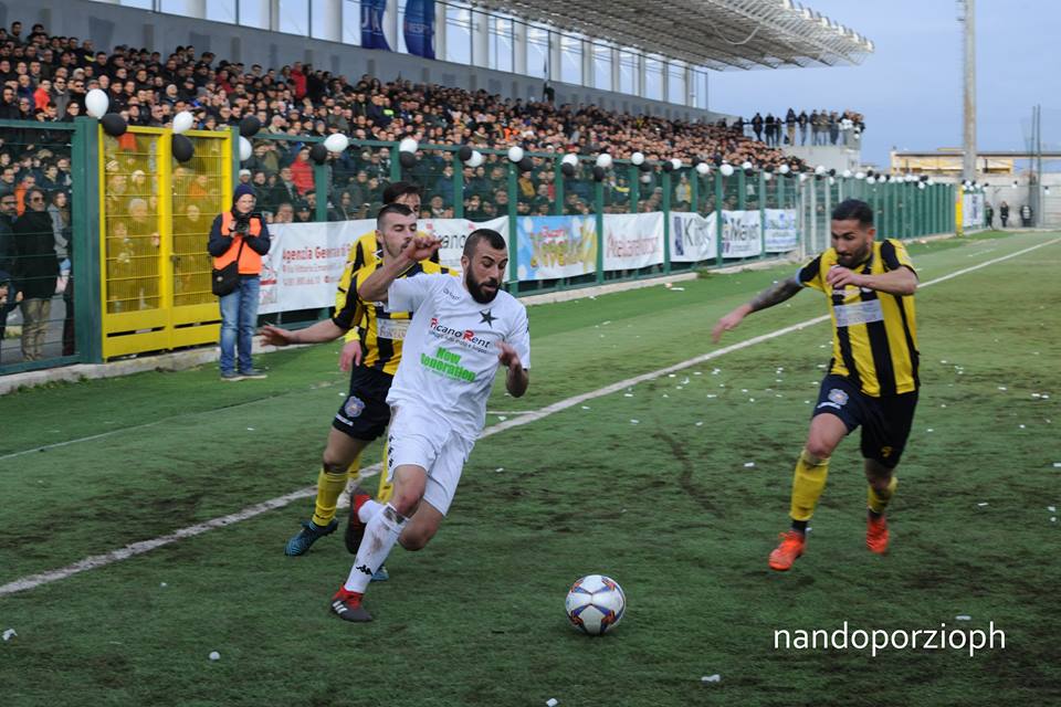 Una foto di Frattese-Giugliano (foto Porzio)