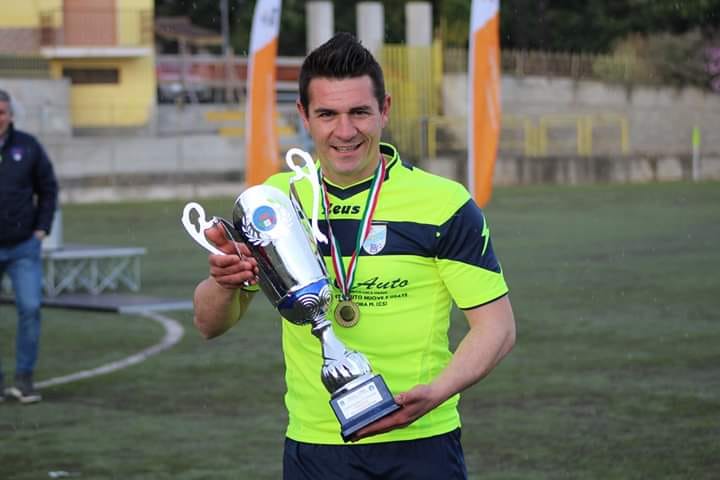 UN CASERTANO DOC VINCE IL “DOUBLE” IN CALABRIA. Emigrato da 9 anni, il figlio d’arte ex Casertana conquista campionato e Coppa