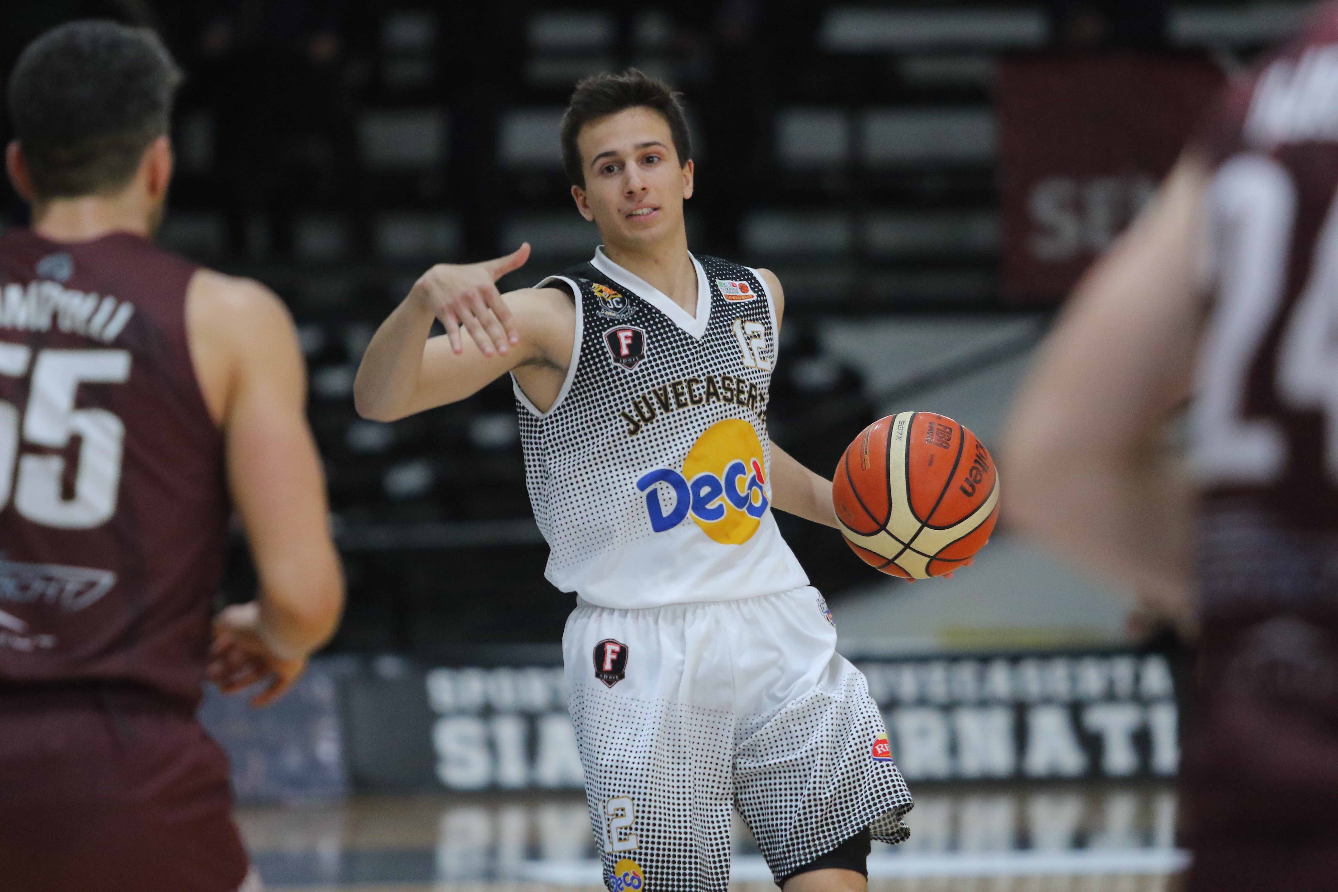 Nardò infilza una orrenda Decò Caserta, bianconeri costretti alla ‘bella’