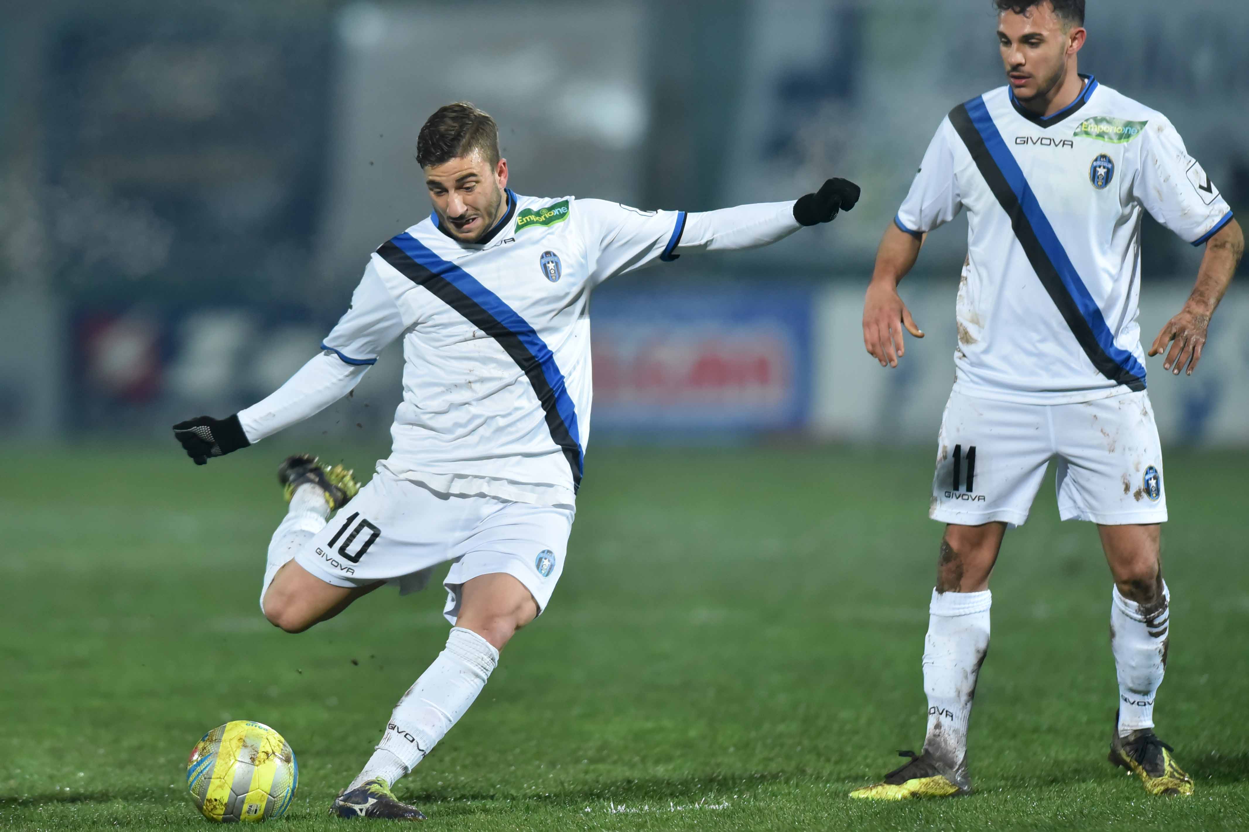 ANTEPRIMA – C’è la firma di un nuovo attaccante per la Casertana che segue anche un terzino sinistro