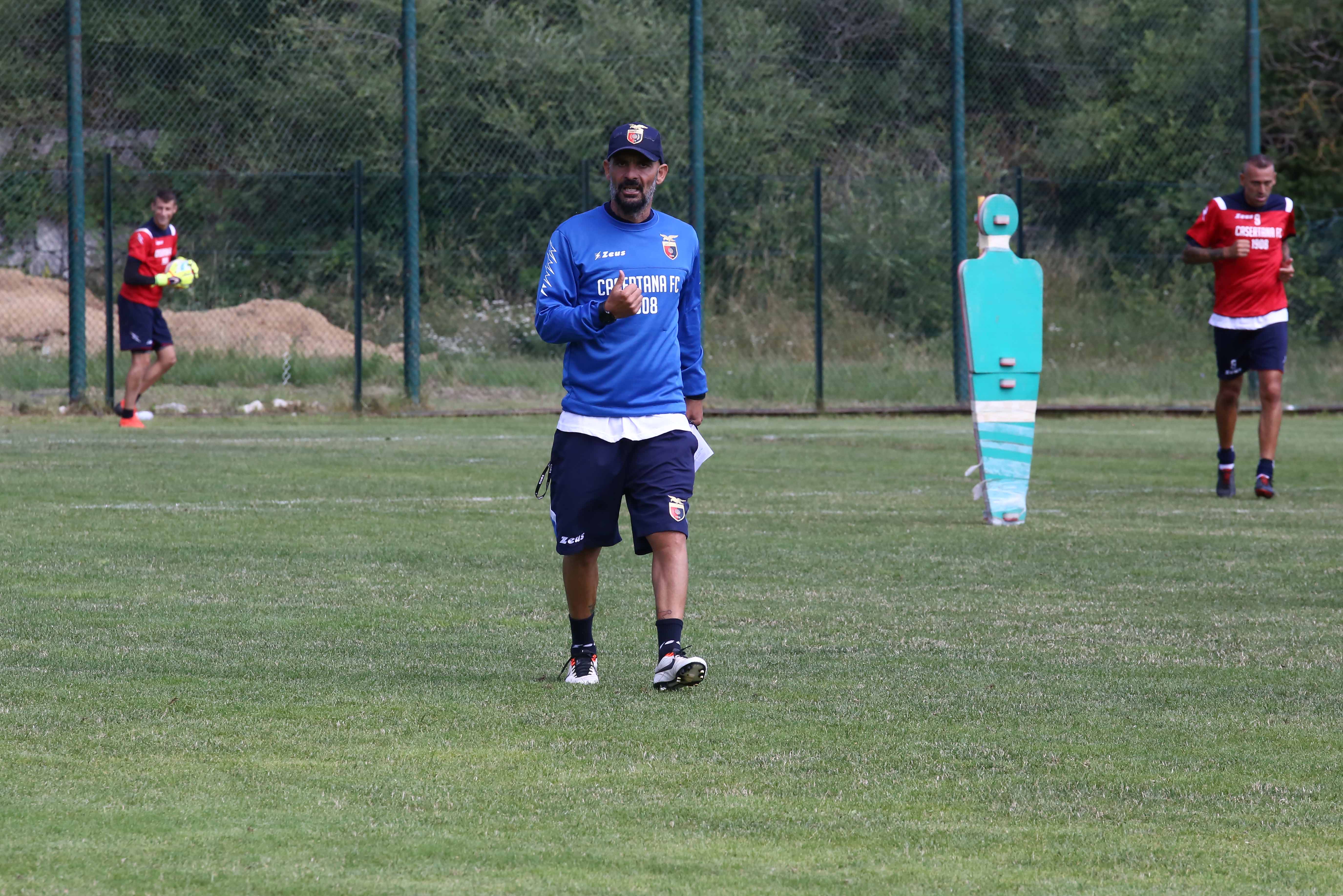 Casertana subito sconfitta, mister Ginestra non fa drammi: “Risultato esagerato, buona prova con tanti giovani in campo”