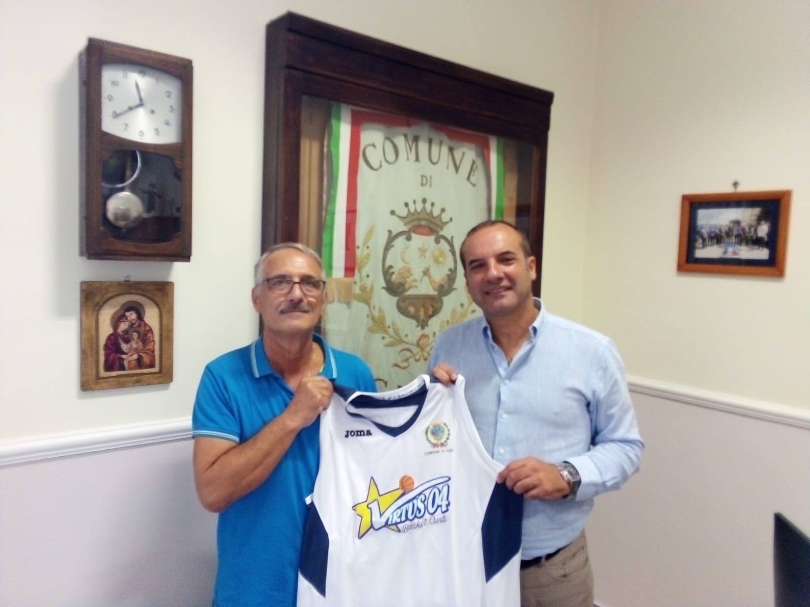 Il sindaco di Curti Raiano a sostegno della Vidass Virtus 04 Curti: “Grande lustro per la nostra città. Ai cittadini curtesi dico di avvicinarsi al basket”