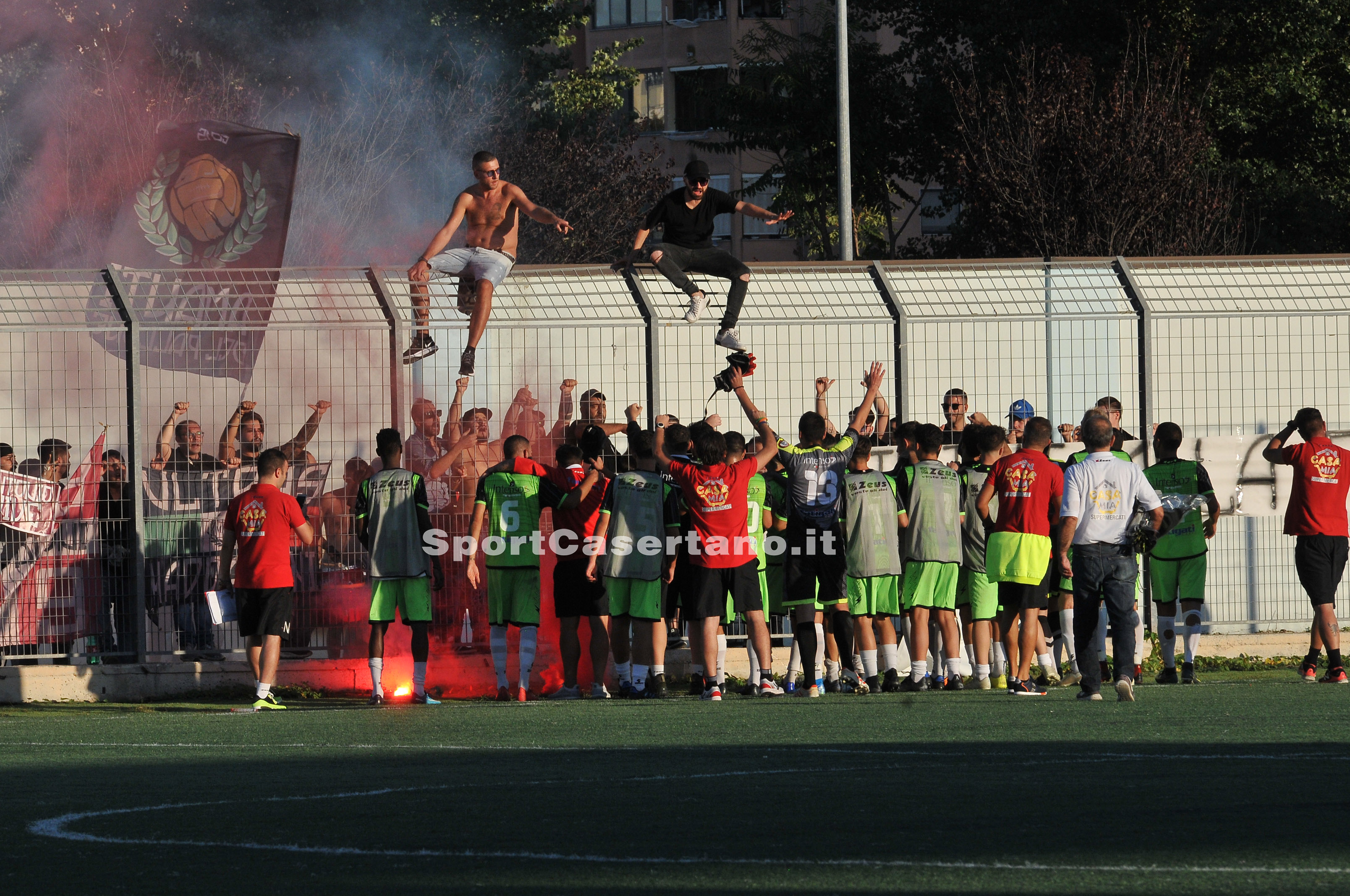 La Maddalonese si prende il derby e vola in testa alla classifica. La fotogallery della sfida con le Aquile Rosanero