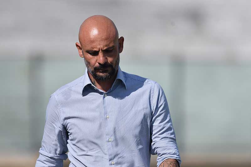 Casertana pronta per Vibo, Ginestra: “Serve continuità. La formazione? Decido domenica mattina. Meola calciatore valido ma dipende dalla società”
