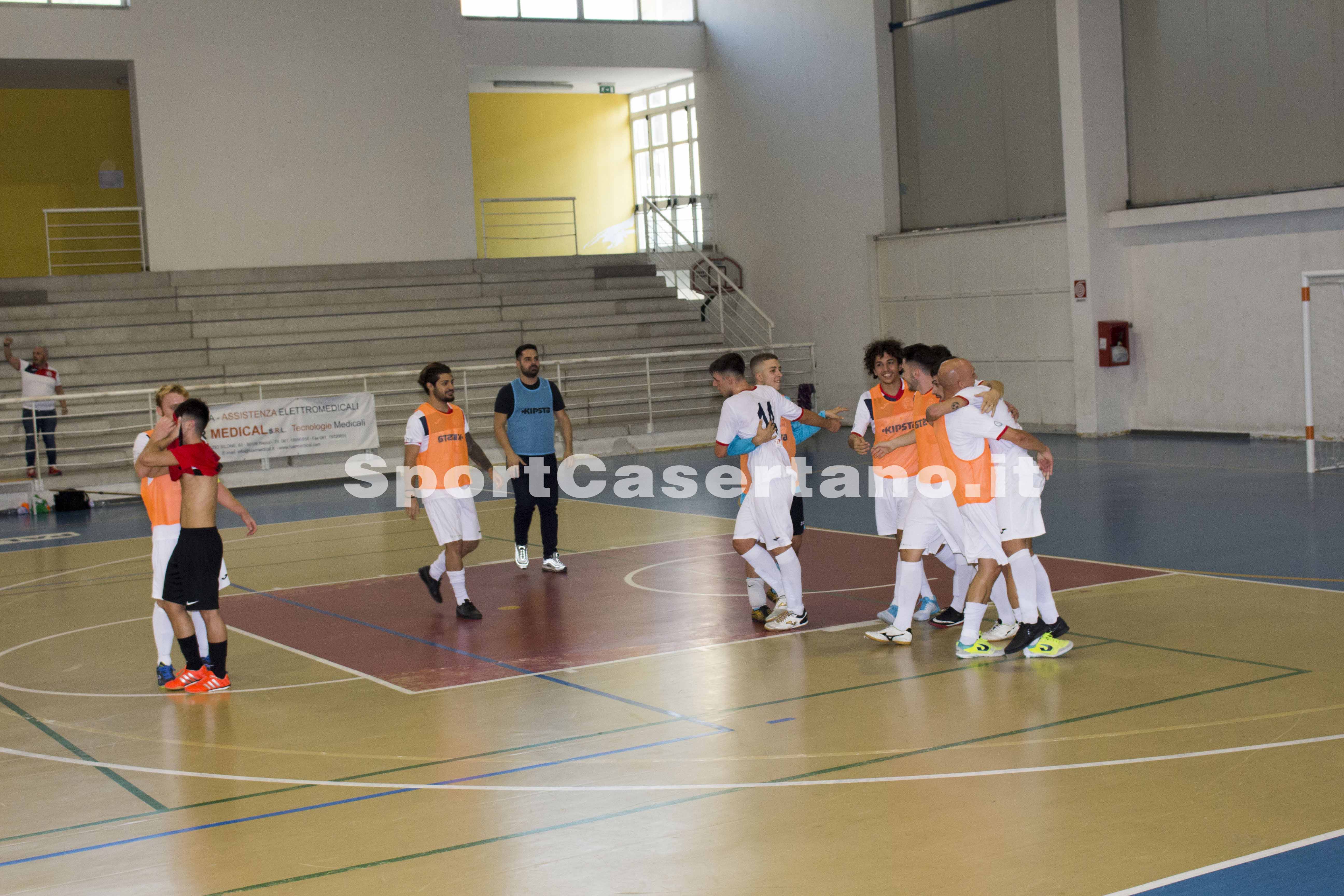 Sabino fa sognare il Casagiove Futsal! I rossoblù piegano Pompei e restano imbattuti. La fotogallery dell’incontro