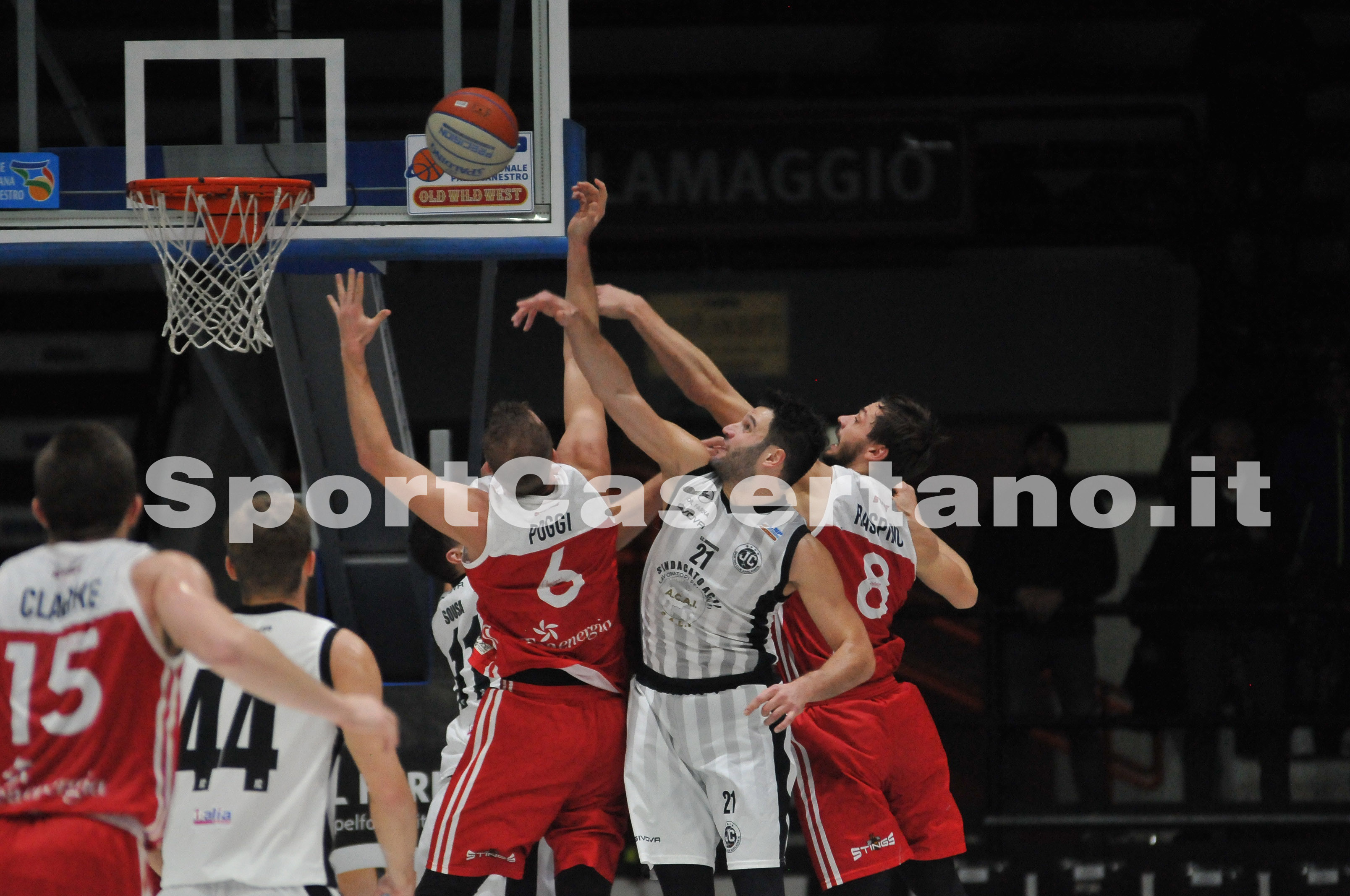 Giuri in azione contro Mantova (Foto Alida Filauro)