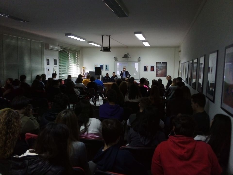 IL GLADIATOR TRA I BANCHI DI SCUOLA. Enorme entusiasmo per il quarto incontro al Liceo Artistico