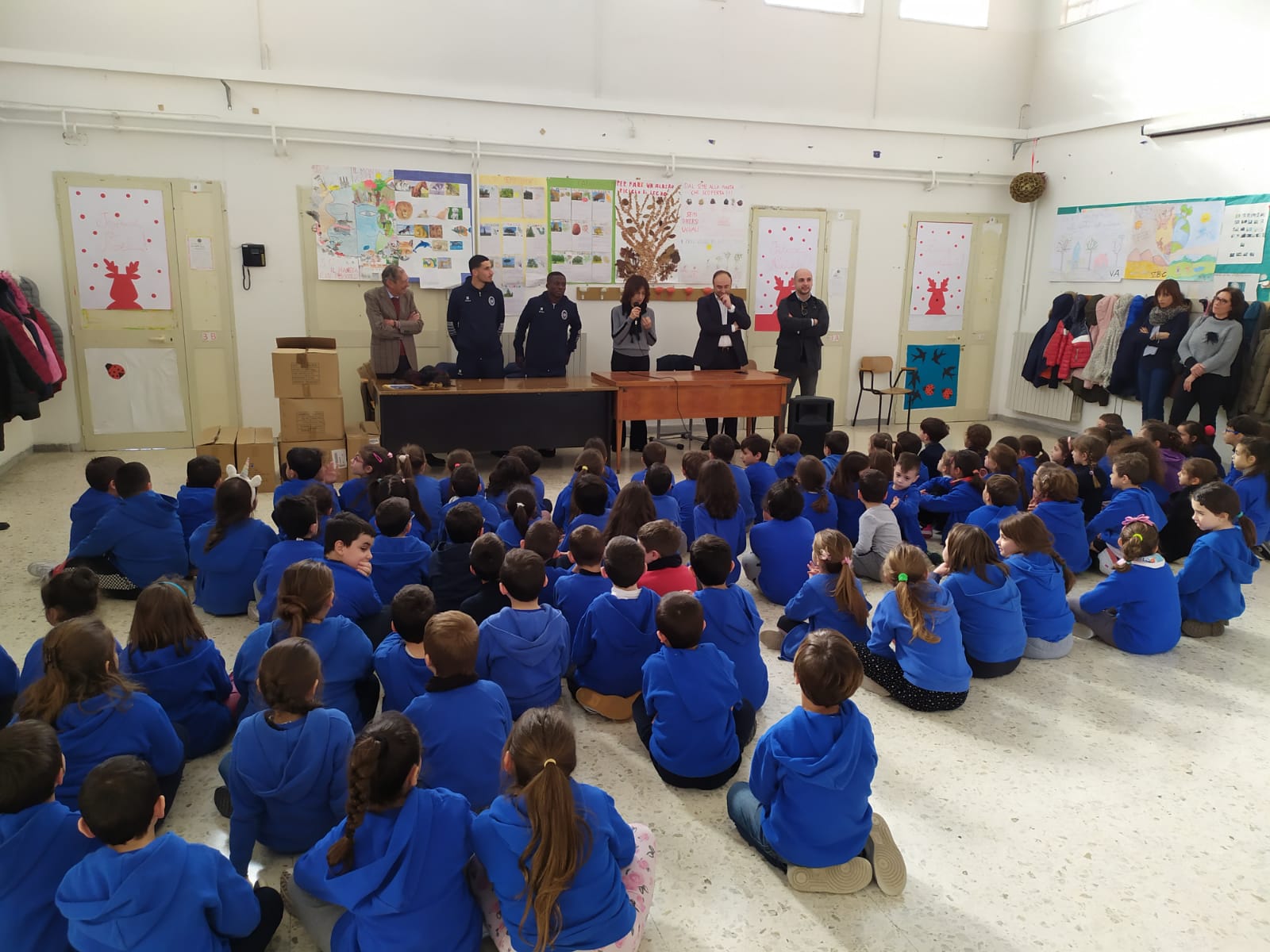 RIPARTE “IL GLADIATOR TRA I BANCHI DI SCUOLA”. Grande successo alla Rita Levi Montalcini con i bimbi delle elementari