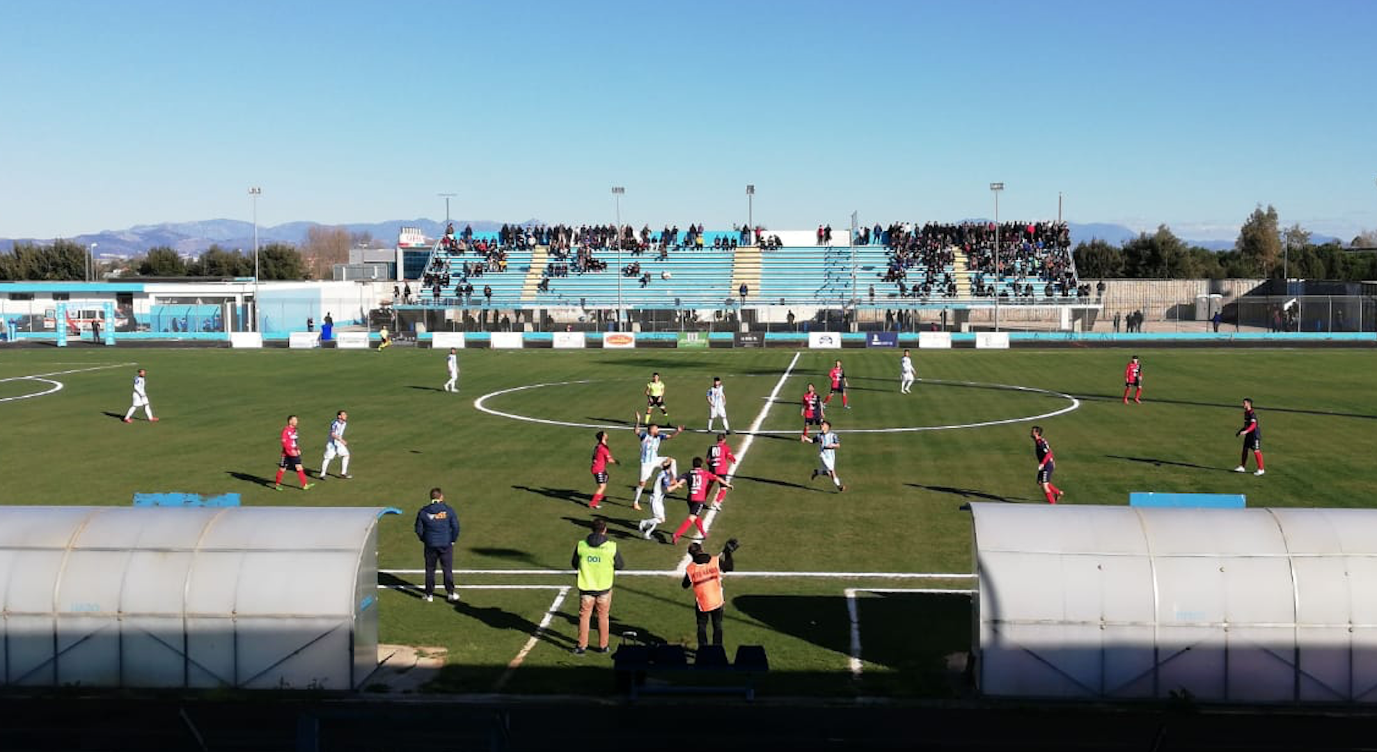 PRE PARTITA INFERNALE – Live da Casal di Principe: tifoso dell’Afragolese accoltellato, il dg Pannone trasportato a Pineta Grande