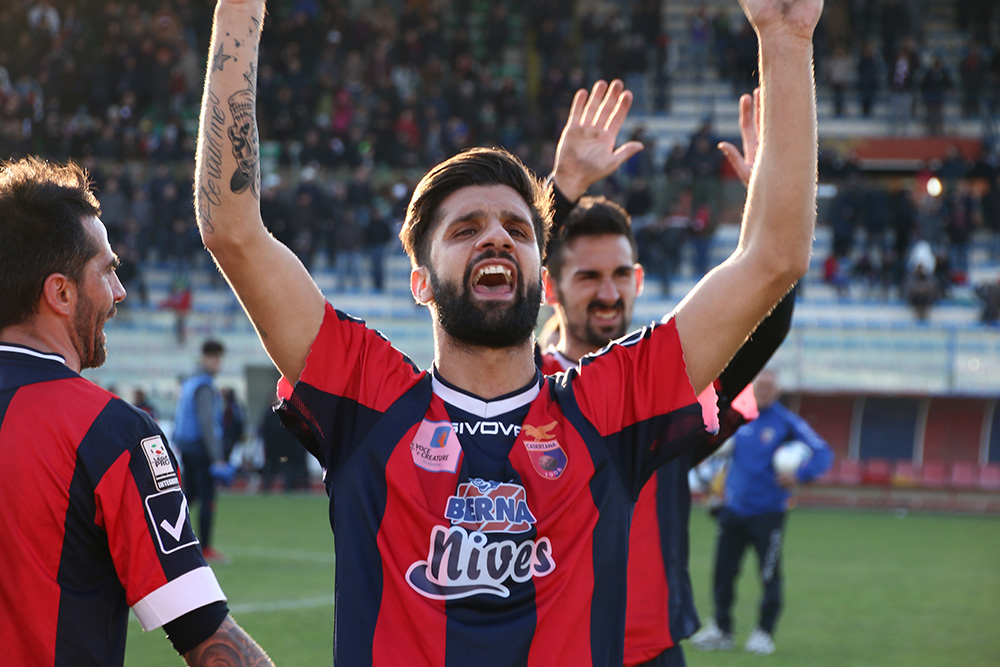 UN LEGAME INDISSOLUBILE – Mancino-Casertana fu amore a prima vista: “Anni indimenticabili con quella maglia. E nel derby con la Salernitana…”