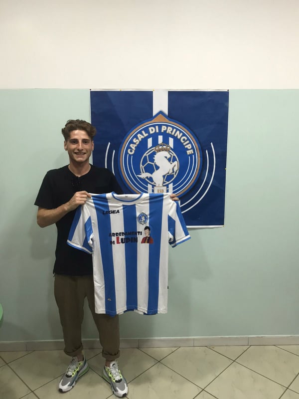 SUPER COLPO CASAL DI PRINCIPE 81033. In attacco il dinamismo e la fantasia di un ex Sessana