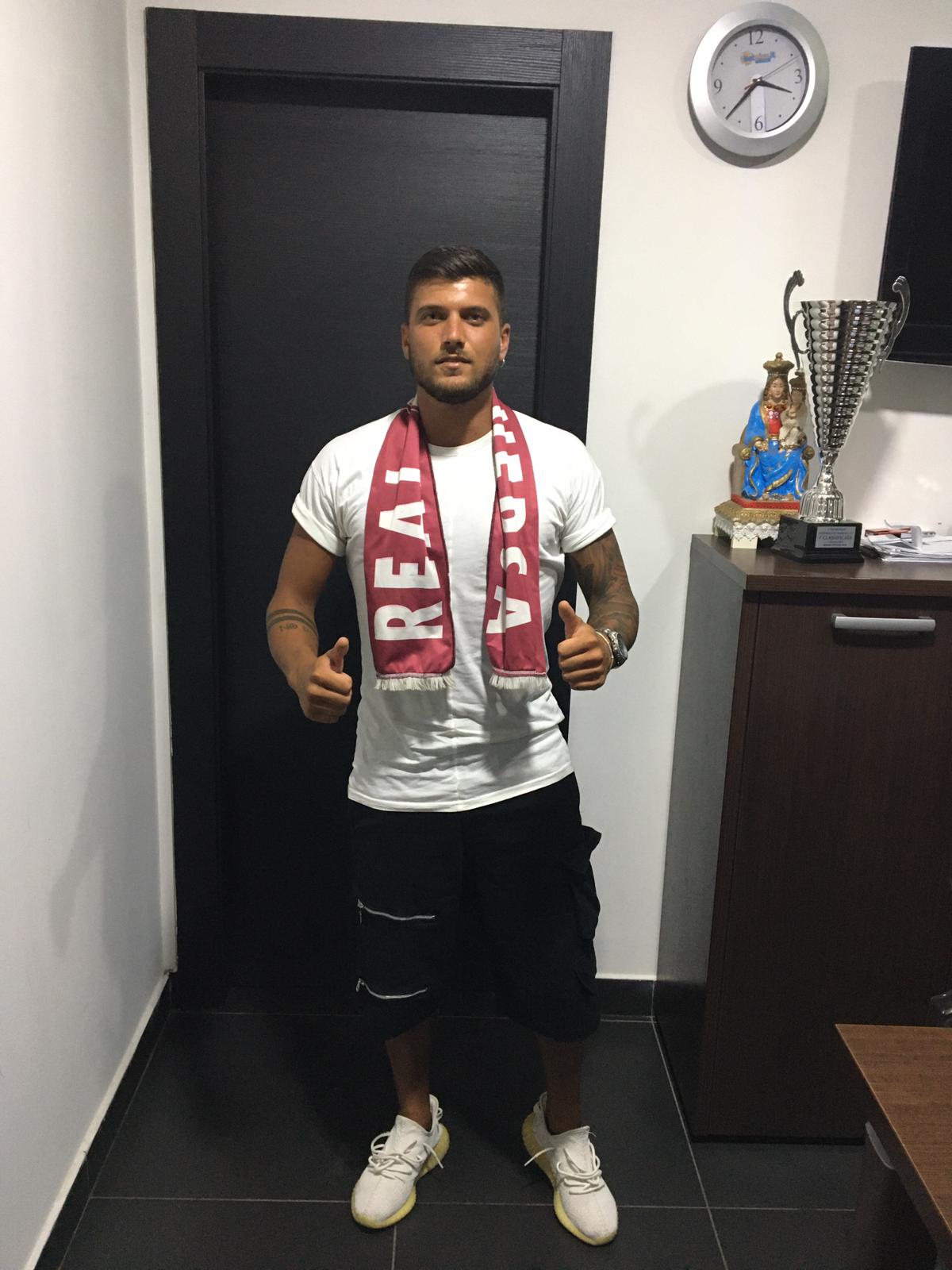 IL REAL AGRO AVERSA BATTE DUE COLPI. Un gradito ritorno ed un promettente attaccante arrivano alla corte di mister De Stefano