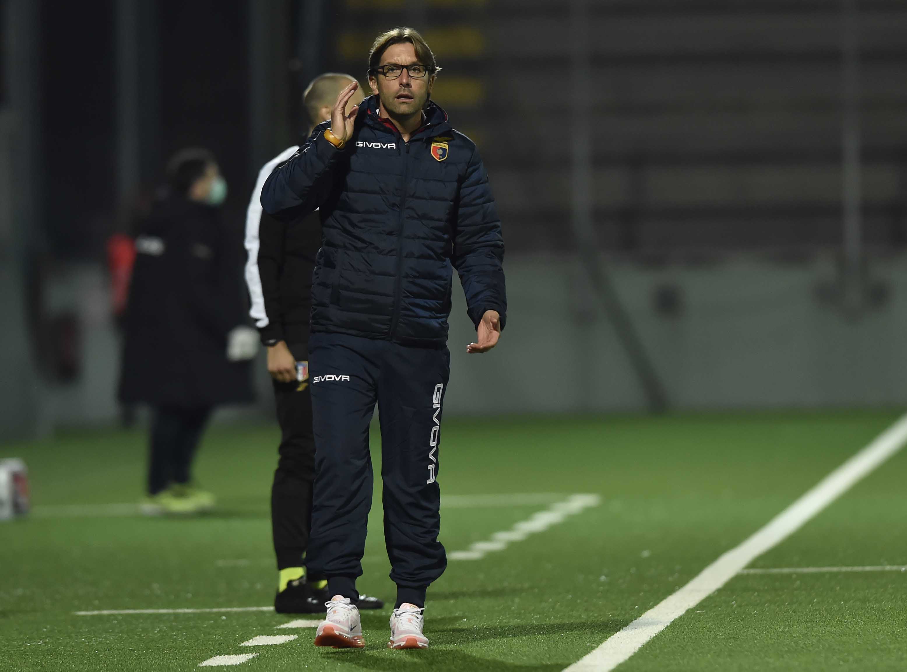 PER LA CASERTANA PARI INTERNO COL CATANZARO – “Soddisfatto della prestazione. Buon punto in emergenza”