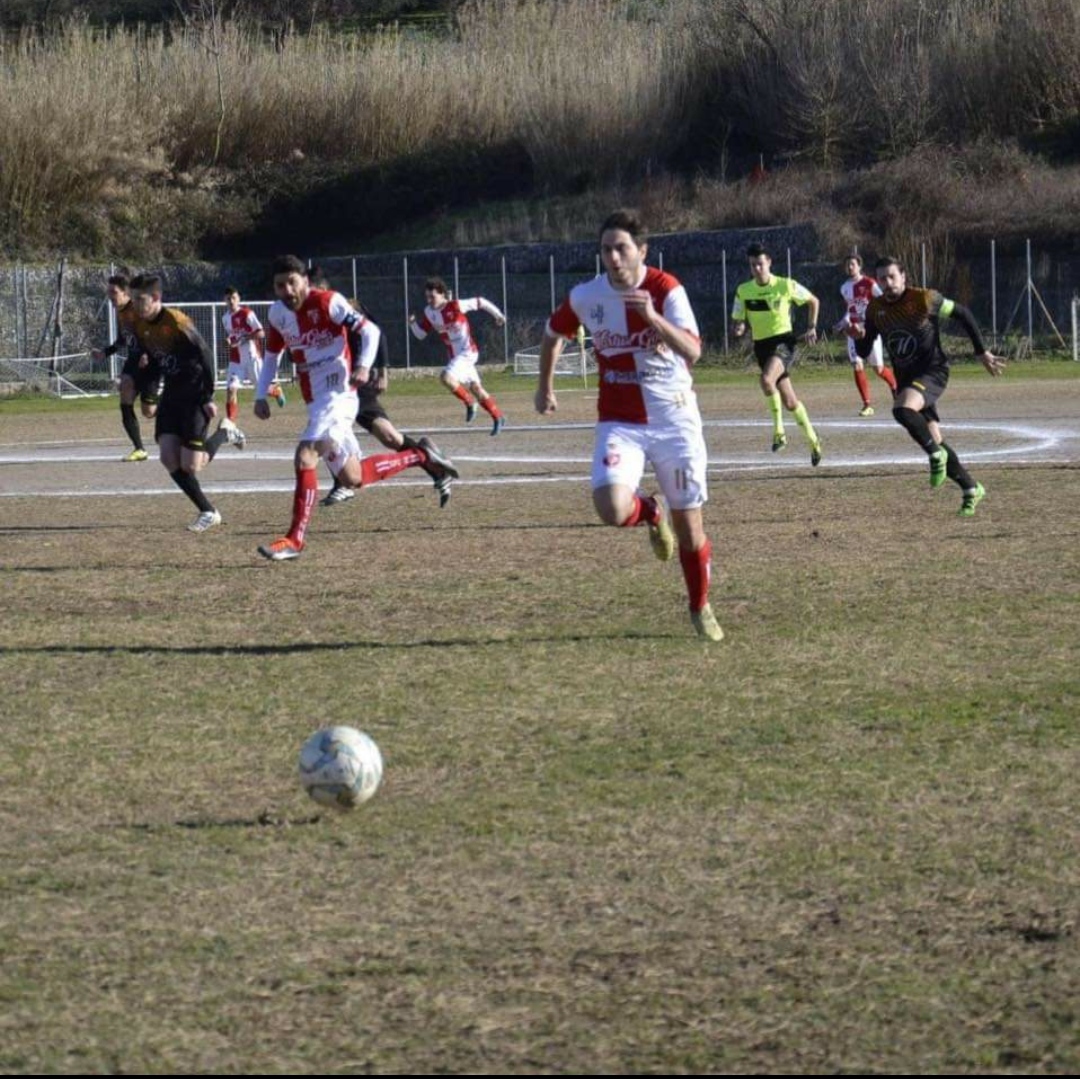 RINVIATA PONTE-VILLA LITERNO PER COVID-19. Nuovo attaccante per i liternesi: arriva dal Lusciano