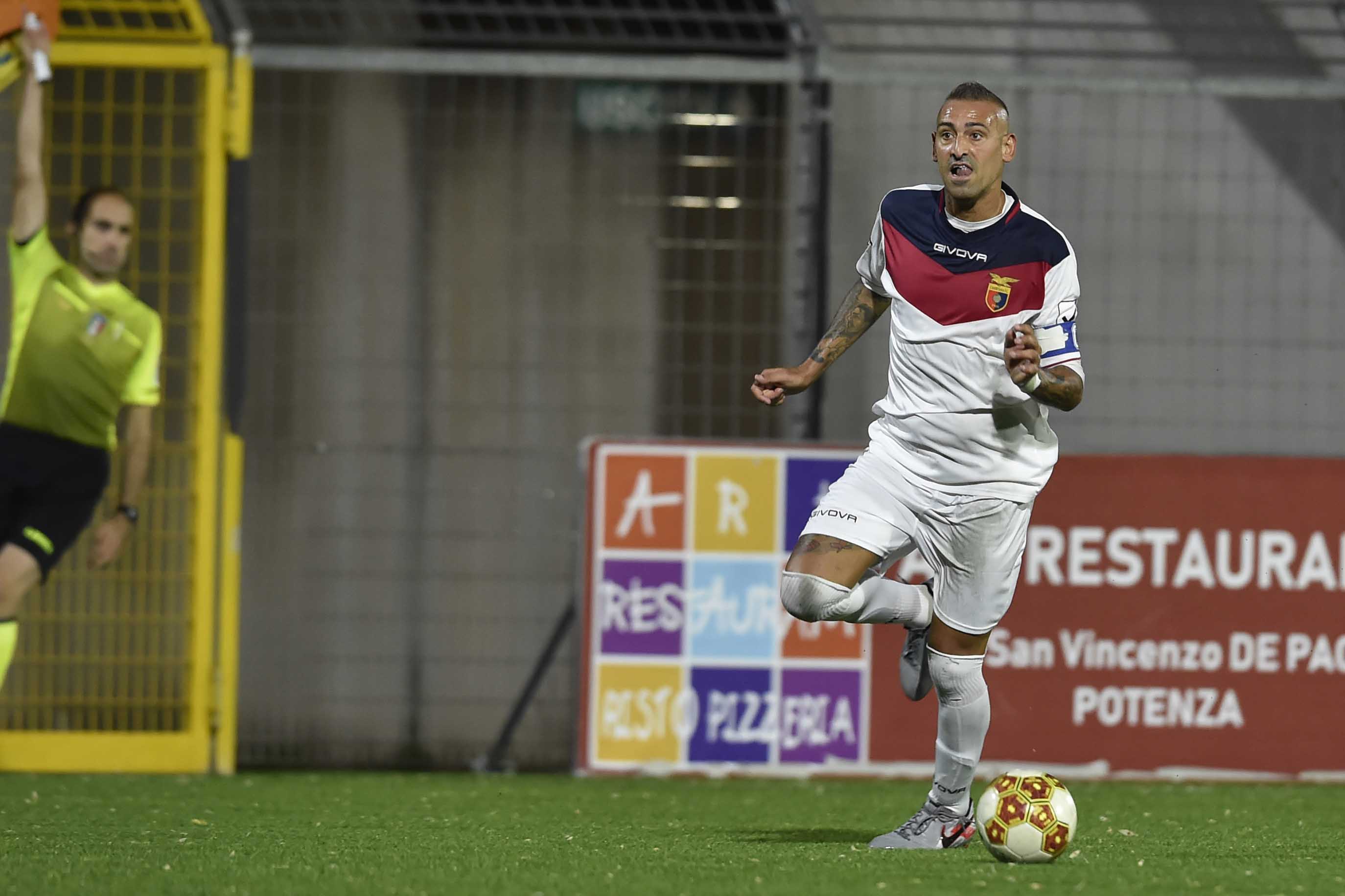 LA CASERTANA CROLLA ANCORA NEL DERBY. Poker della Turris al Pinto, i rossoblu ora sono in crisi