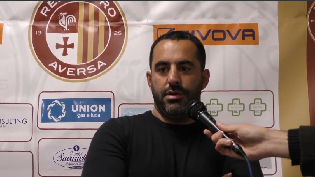 REAL AVERSA POSITIVA. De Stefano: “Non era semplice dopo 42 giorni. Primo tempo giocato bene, peccato per le occasioni sciupate”