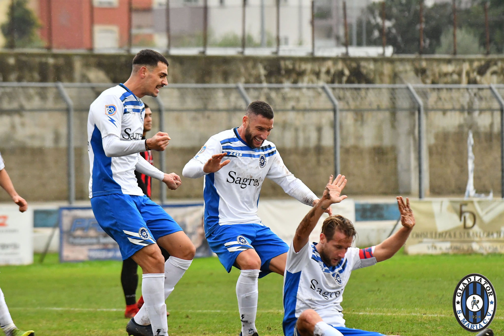 L'esultanza rispettosa di Di Pietro