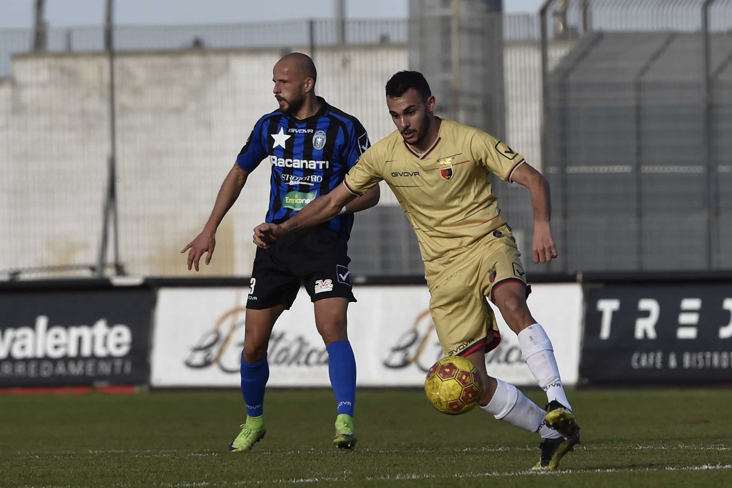 IL TRIS E’ SERVITO. La Casertana sbanca anche Bisceglie e continua a risalire