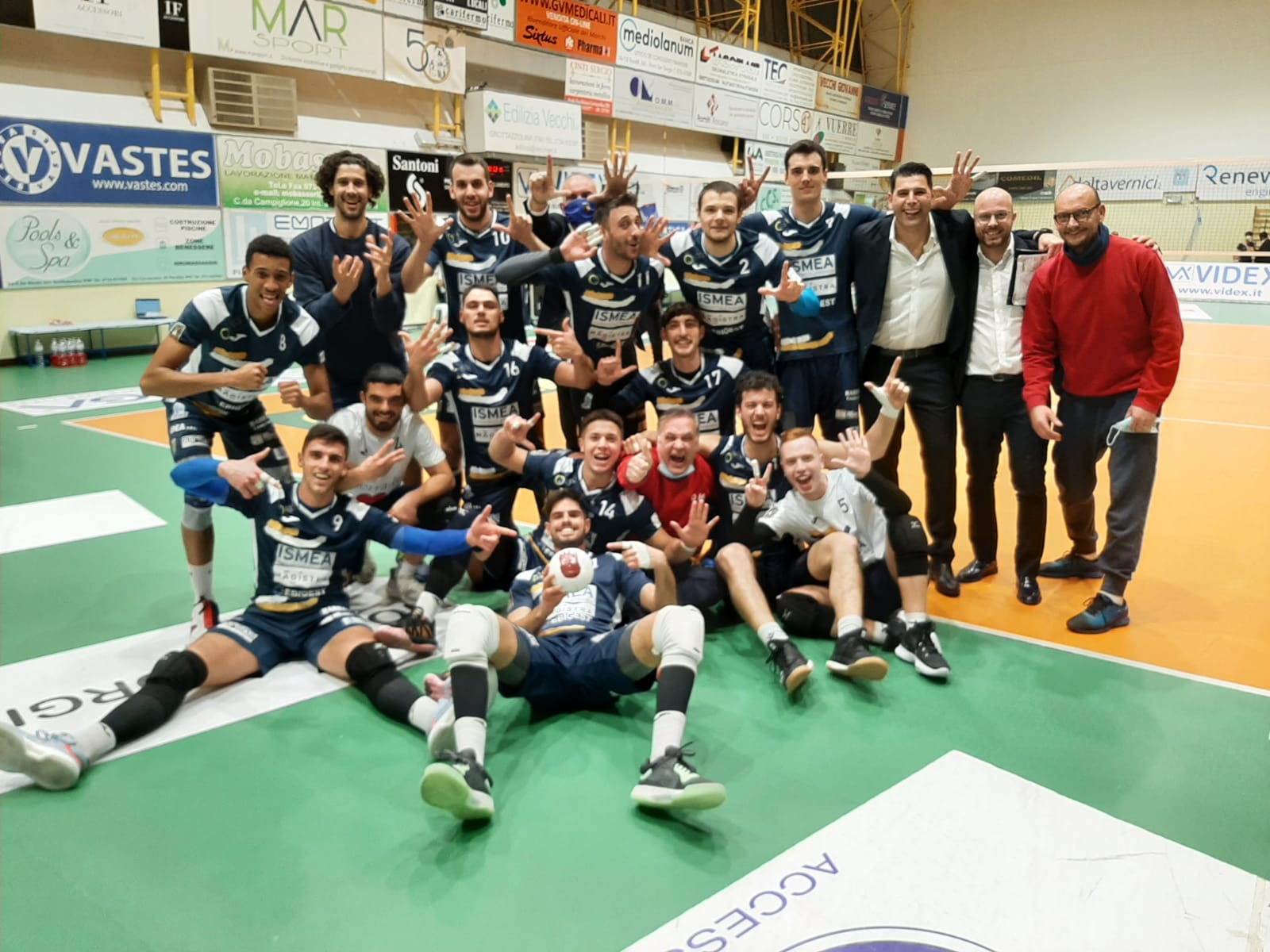 SETTIMA DI FILA. Normanna Aversa Academy ammazzagrandi: sbancato il palazzetto della capolista Videx