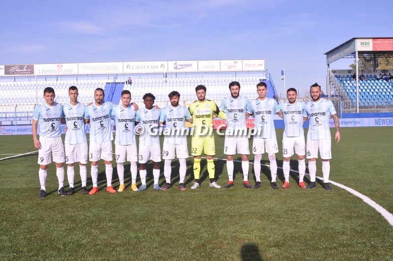 LA VIRTUS FRANCAVILLA DI SCENA AL “PINTO”. Trend altalenante per i pugliesi, l’ex Casertana tra i pali…