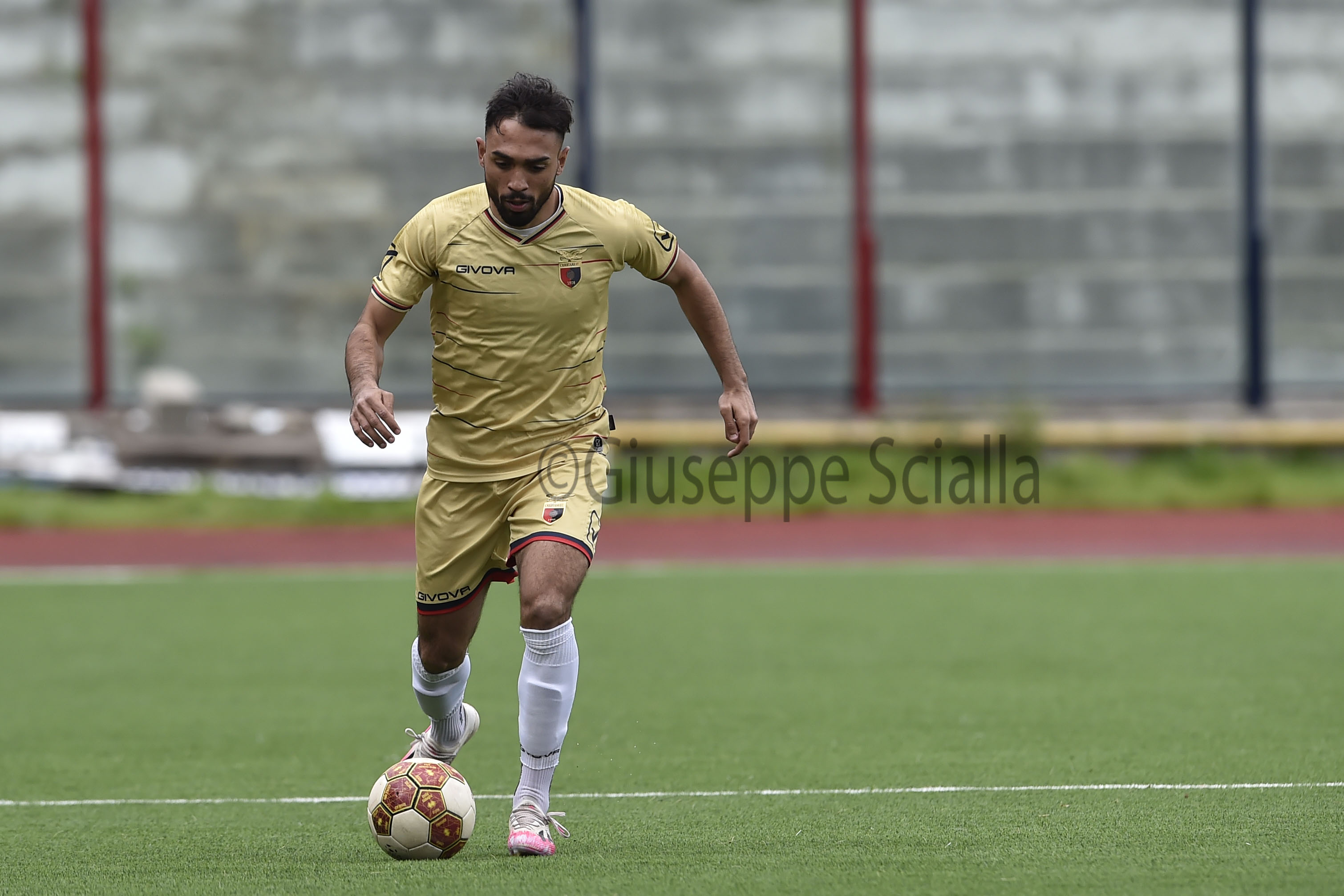 BARI-CASERTANA, PROBABILI FORMAZIONI. Scelte obbligate per Guidi, Carrera punta sull’artiglieria pesante