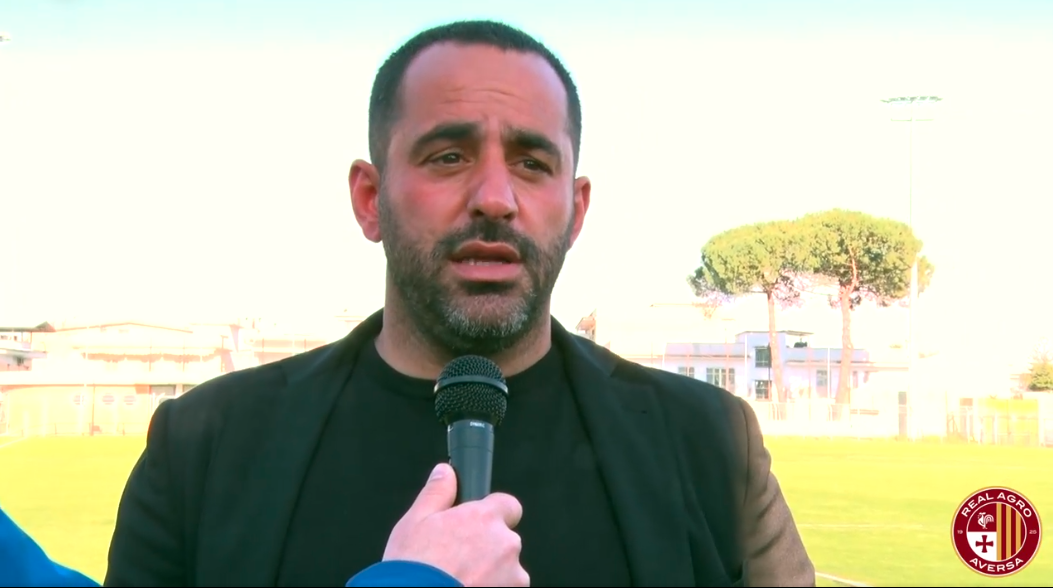 REAL AVERSA DA RITROVARE. De Stefano: “Pagato il mio stato d’animo. Campionato tremendamente falsato, ci siamo fermati nel nostro momento migliore”