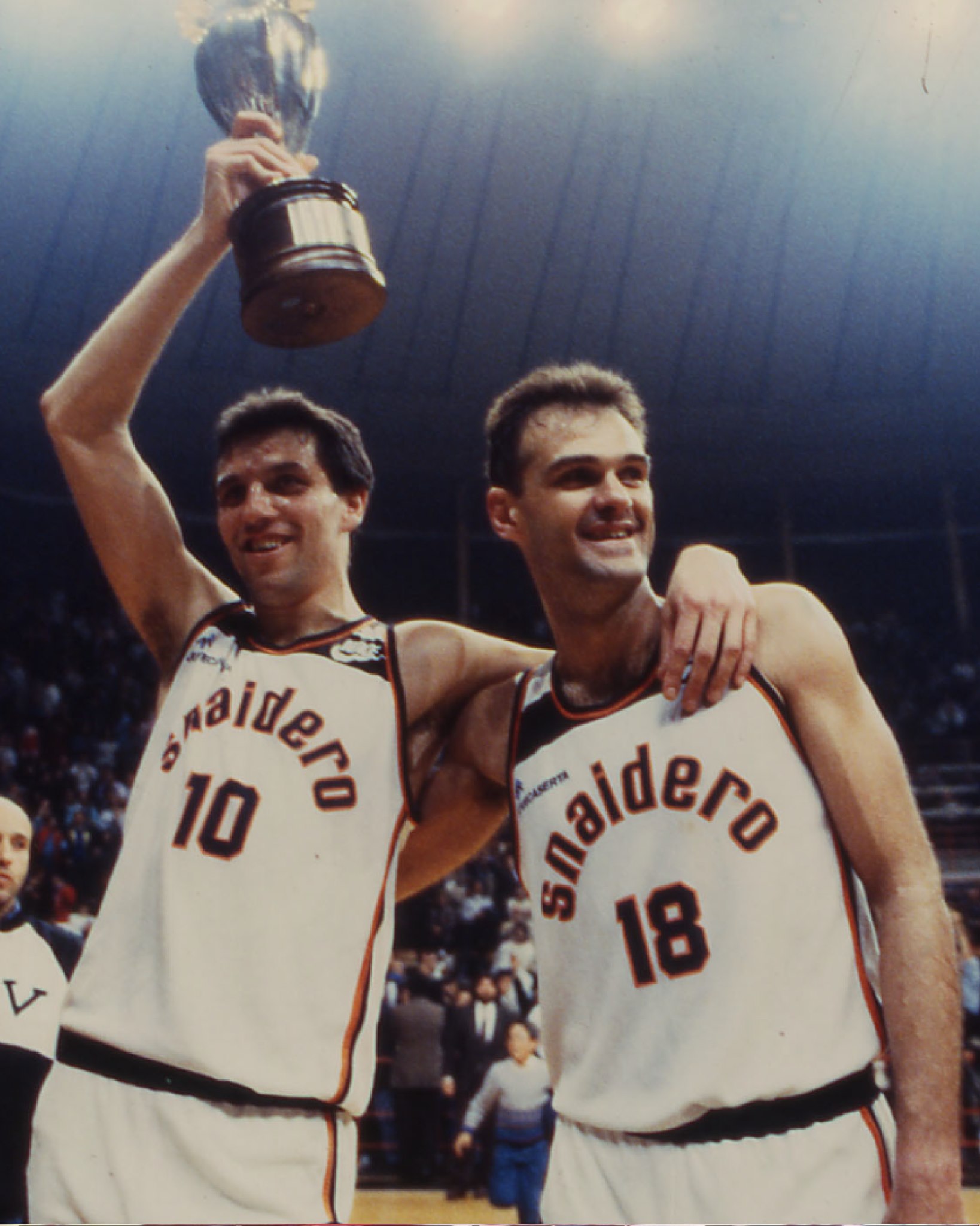 Che Nostalgia. Oscar Schmidt e l’amore per Caserta: “Purtroppo non ho vinto lo Scudetto, ma quando Caserta lo vinse lo sentii un po’ mio”