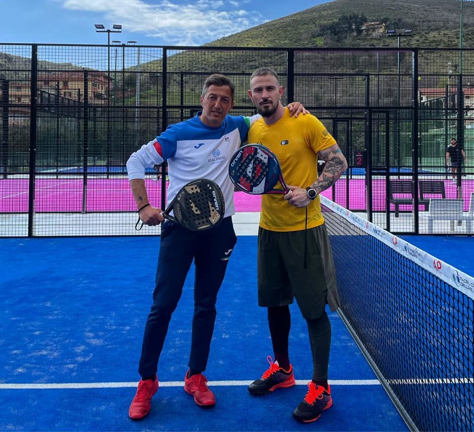 IMPAZZA LA PADELMANIA. Boom di appassionati per lo sport del momento, tra tornei e tesseramenti…