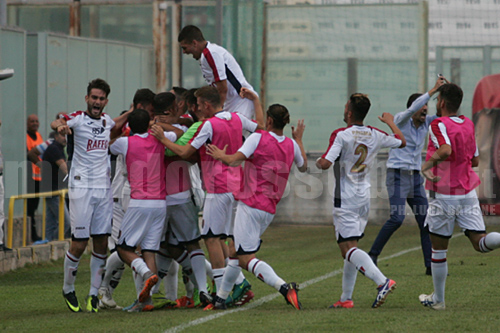REAL AVERSA, DAVIDE CONTRO GOLIA. Taranto diretto verso la C, clima caldo per il ricorso…