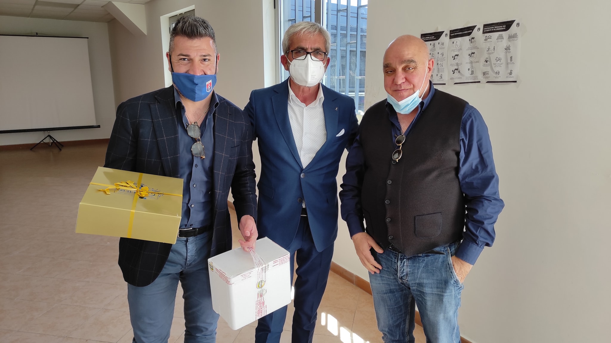 IL BELLO DEL CALCIO. Pace fatta tra Real Aversa e Taranto, gesto responsabile al “Bisceglia”