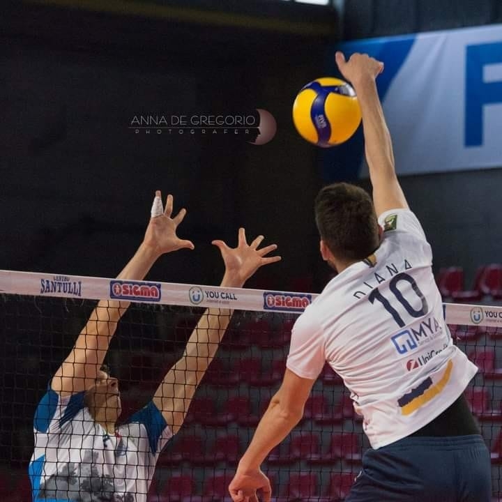 La Normanna Aversa Academy alza il muro: il reparto centrali si rinforza col rinnovo di Stefano Diana