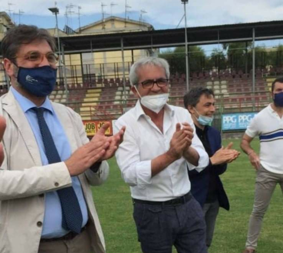 IL SINDACO DI AVERSA GOLIA AL “BISCEGLIA”. Complimenti al Real, pace fatta tra il primo cittadino e Pellegrino?