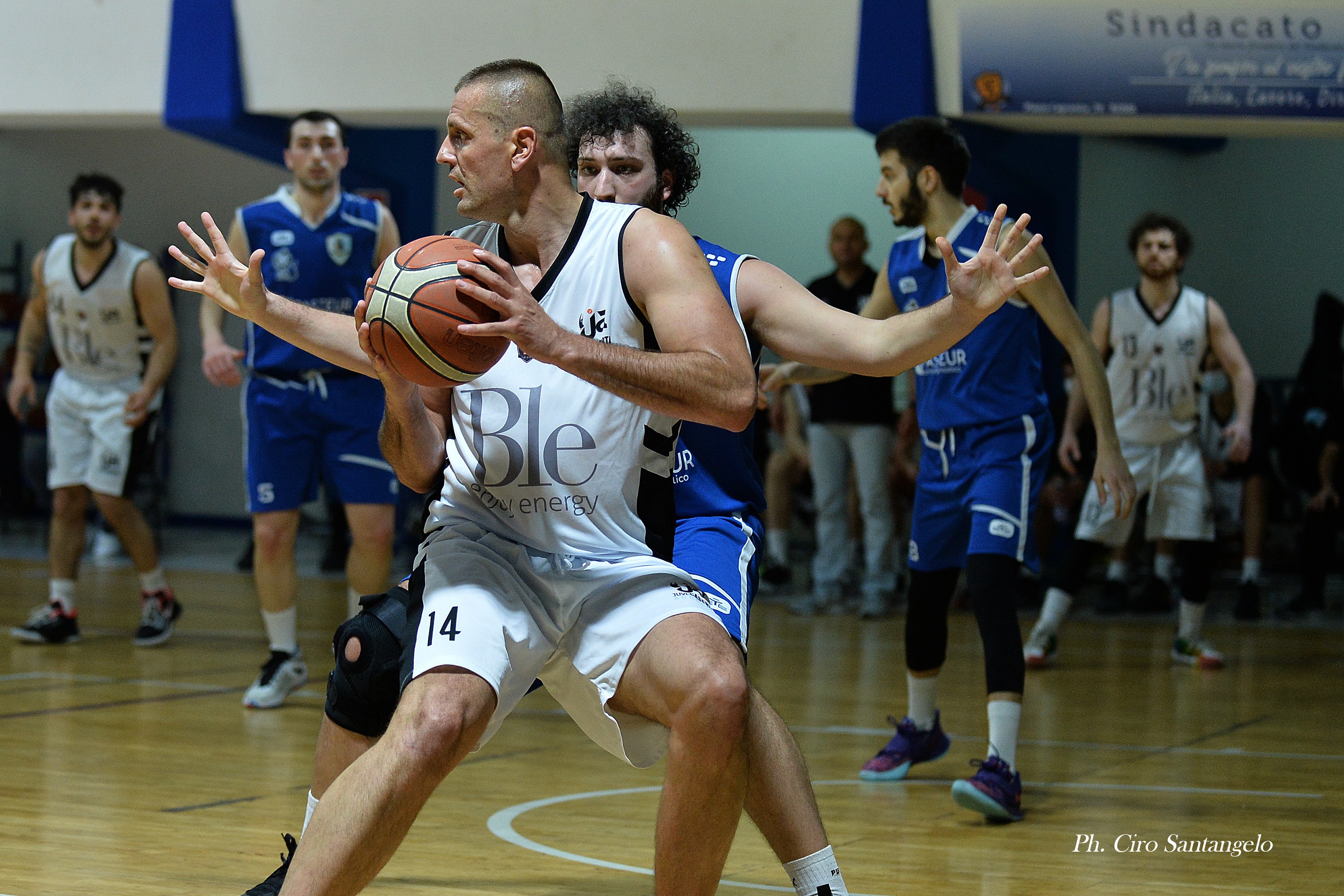 La Juvecaserta Academy si fa sorprendere da Marigliano. Per i bianconeri inaspettato stop interno