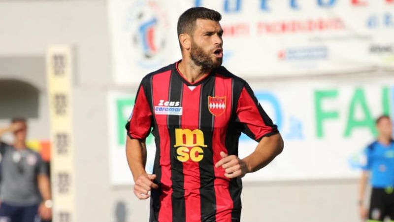 REAL AVERSA, UN PUNTO PER LA SALVEZZA ARITMETICA. Contro il Sorrento vietato sbagliare, ma tra i costieri la qualità non manca