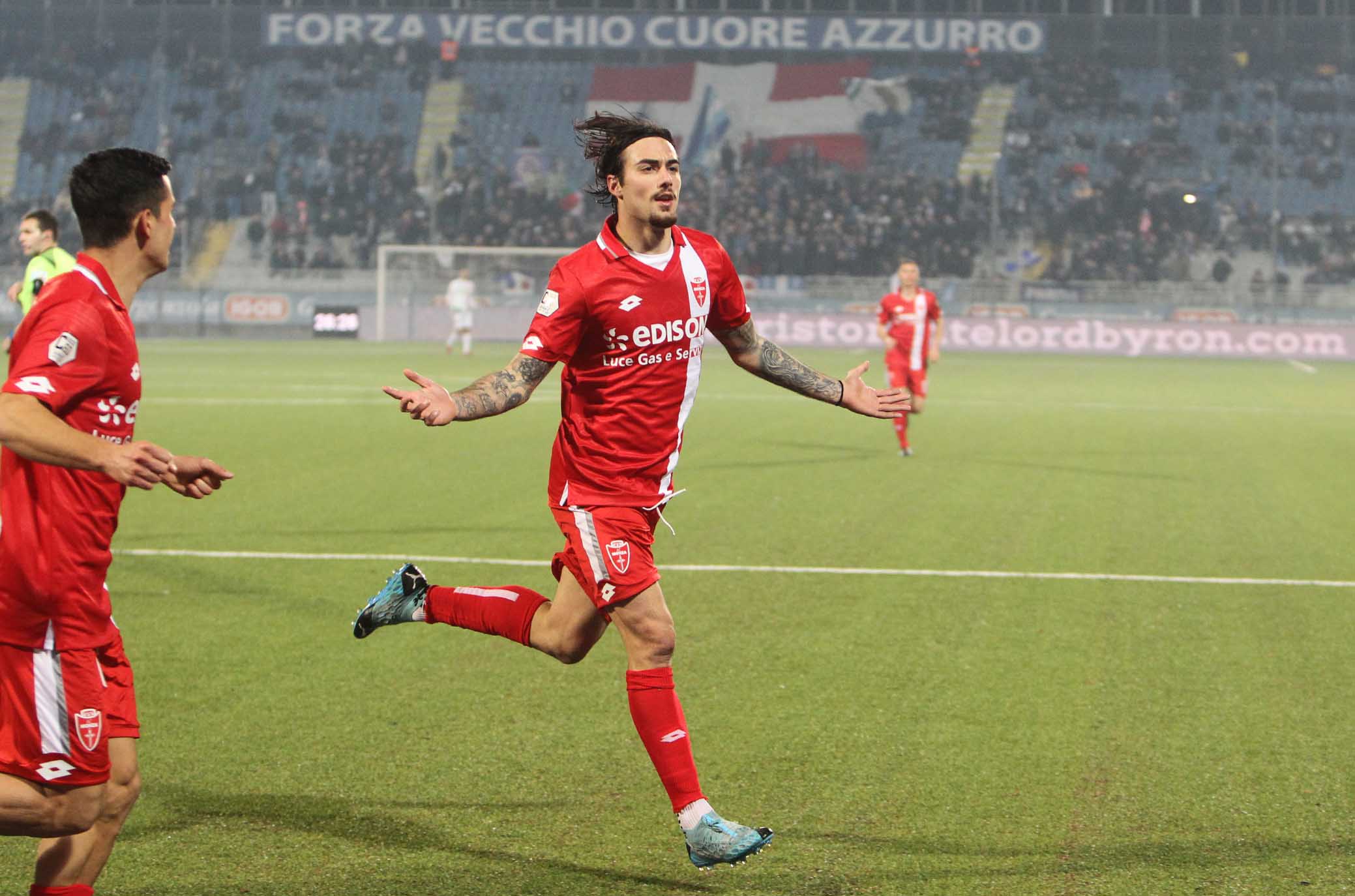 PILLOLE DI MERCATO. Inizia il valzer delle punte, l’Avellino fa il colpo grosso in mediana