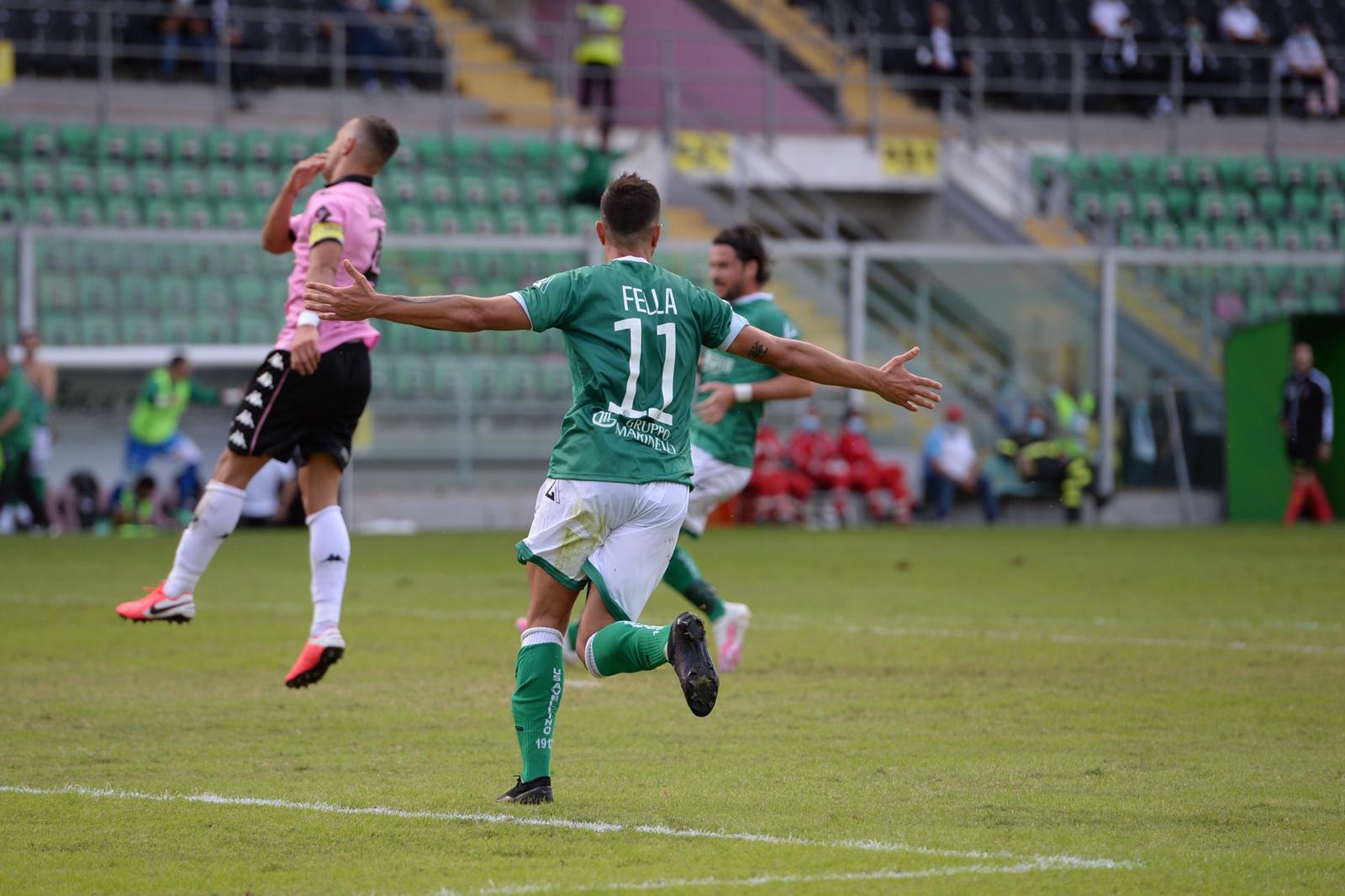 PILLOLE DI MERCATO. La Turris perde lo storico capitano, il Catanzaro è scatenato