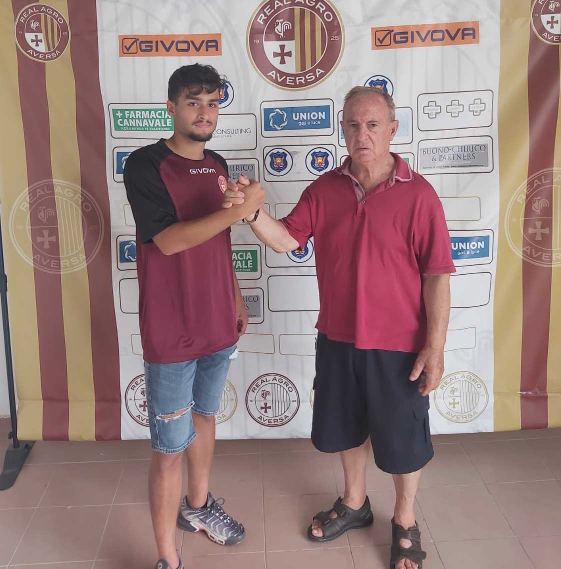 Il neo acquisto Barra con il team manager Peppe De Michele