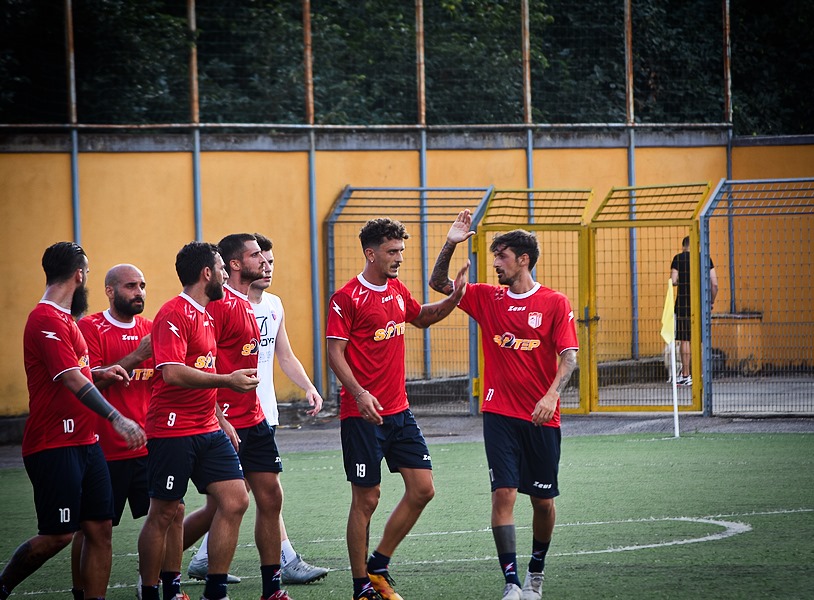 PARI PIROTECNICO TRA VILLA LITERNO E SANCIPRIANESE. Di Scielzo, Annunziata e Aversano le marcature biancorosse