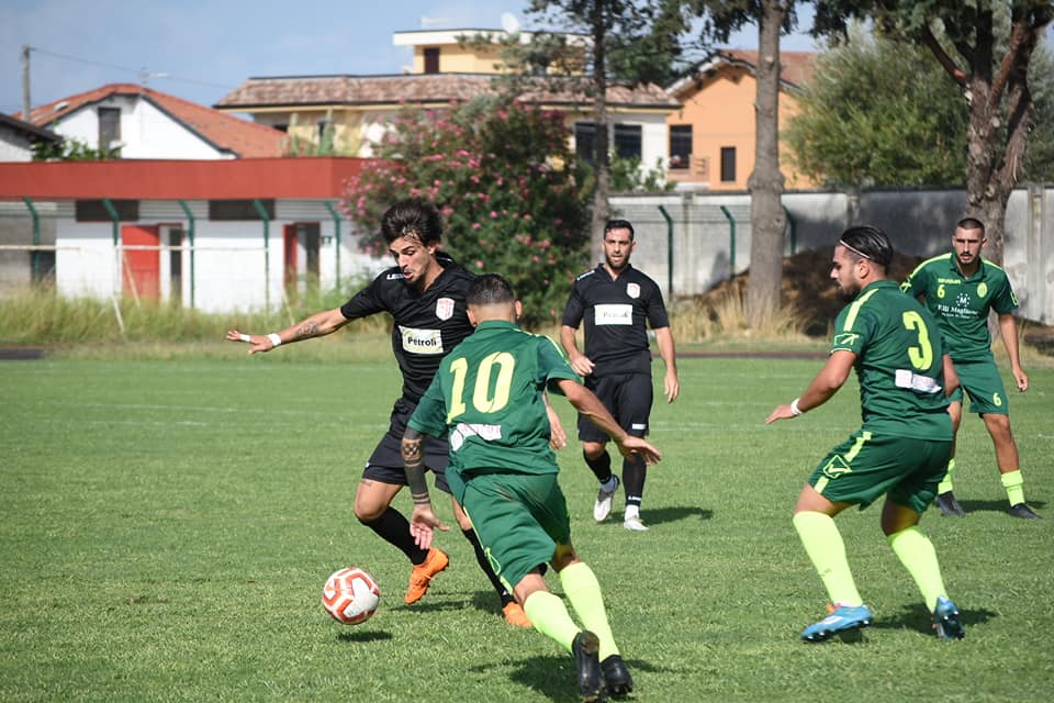 IL VILLA LITERNO SI QUALIFICA AGLI OTTAVI. Pari a Castelvolturno: decisiva la vittoria liternese dell’andata