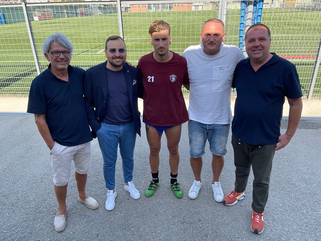 MONDRAGONE, CHE PARI IN EXSTREMIS A POZZUOLI. Bloccata la capolista Puteolana 1902 con una grande prestazione