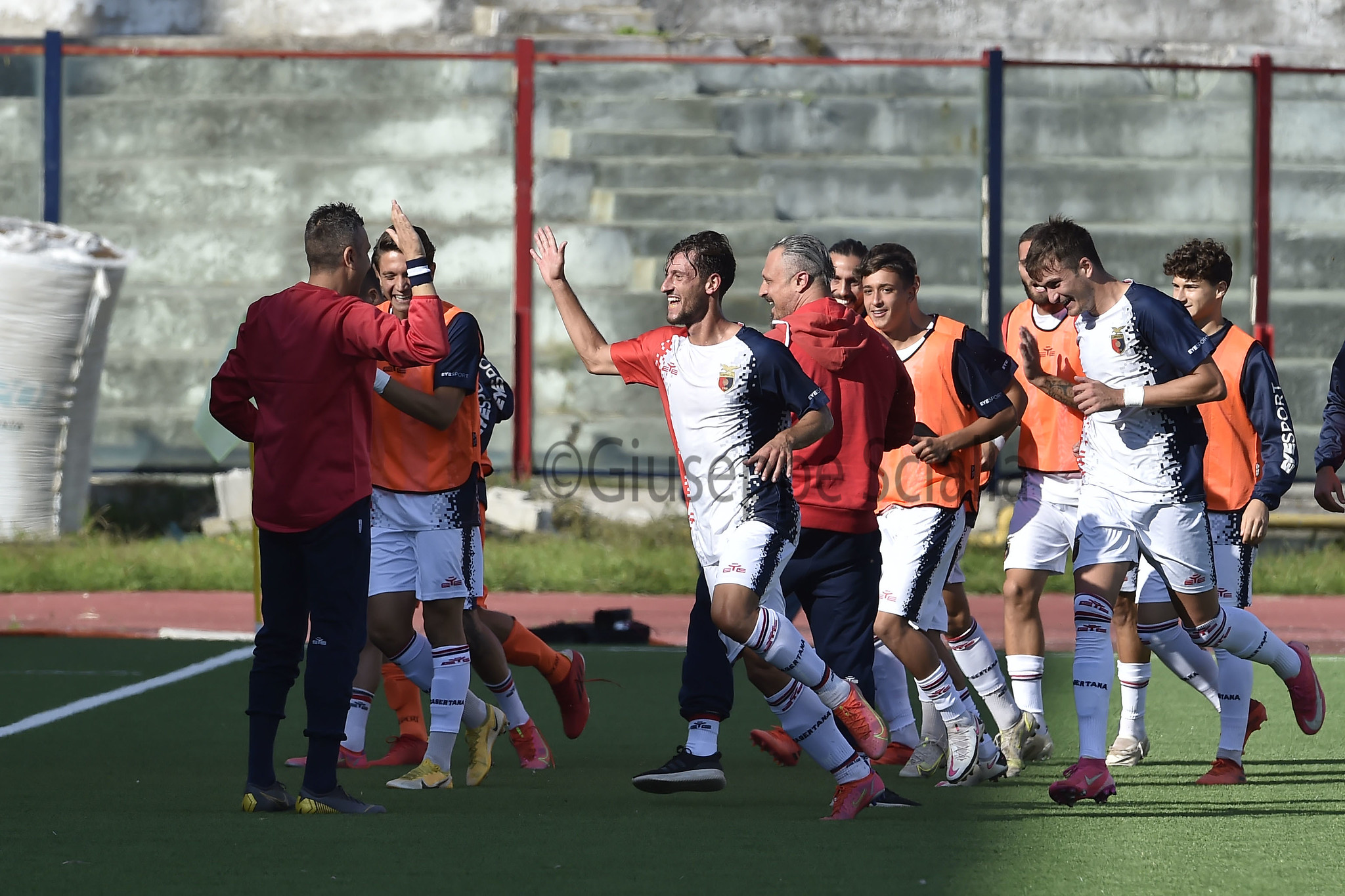 Casertana travolgente, Gravina spazzato via. La fotogallery dell’incontro