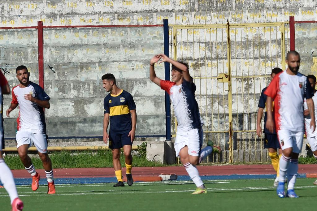 CASERTANA STREPITOSA. Gravina surclassata al “Pinto”: super Vacca guida i rossoblu