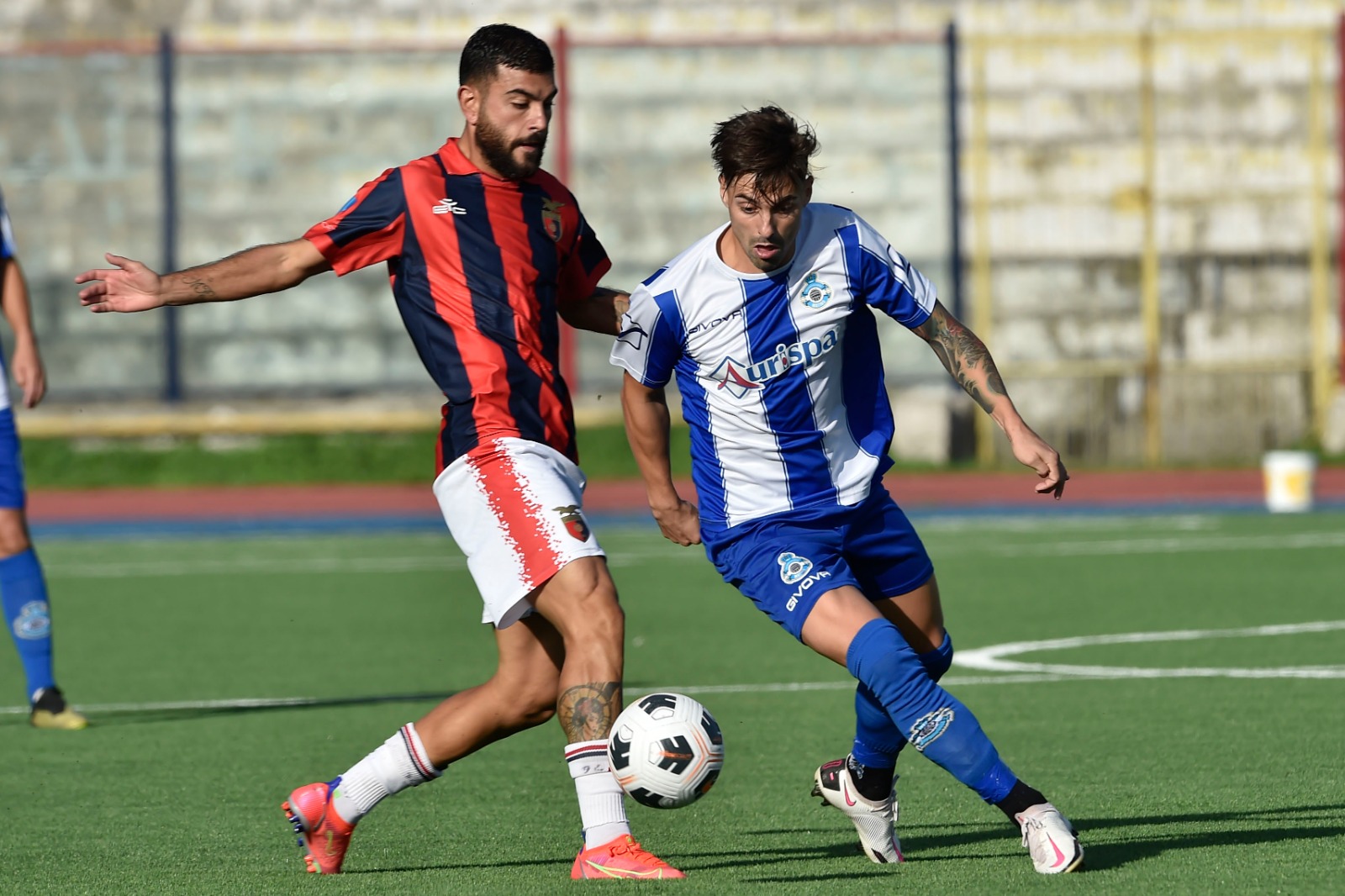 DECIMO RISULTATO UTILE CONSECUTIVO. Un gol per tempo e la Casertana piega il Matino: rossoblu’ a un passo dalla vetta