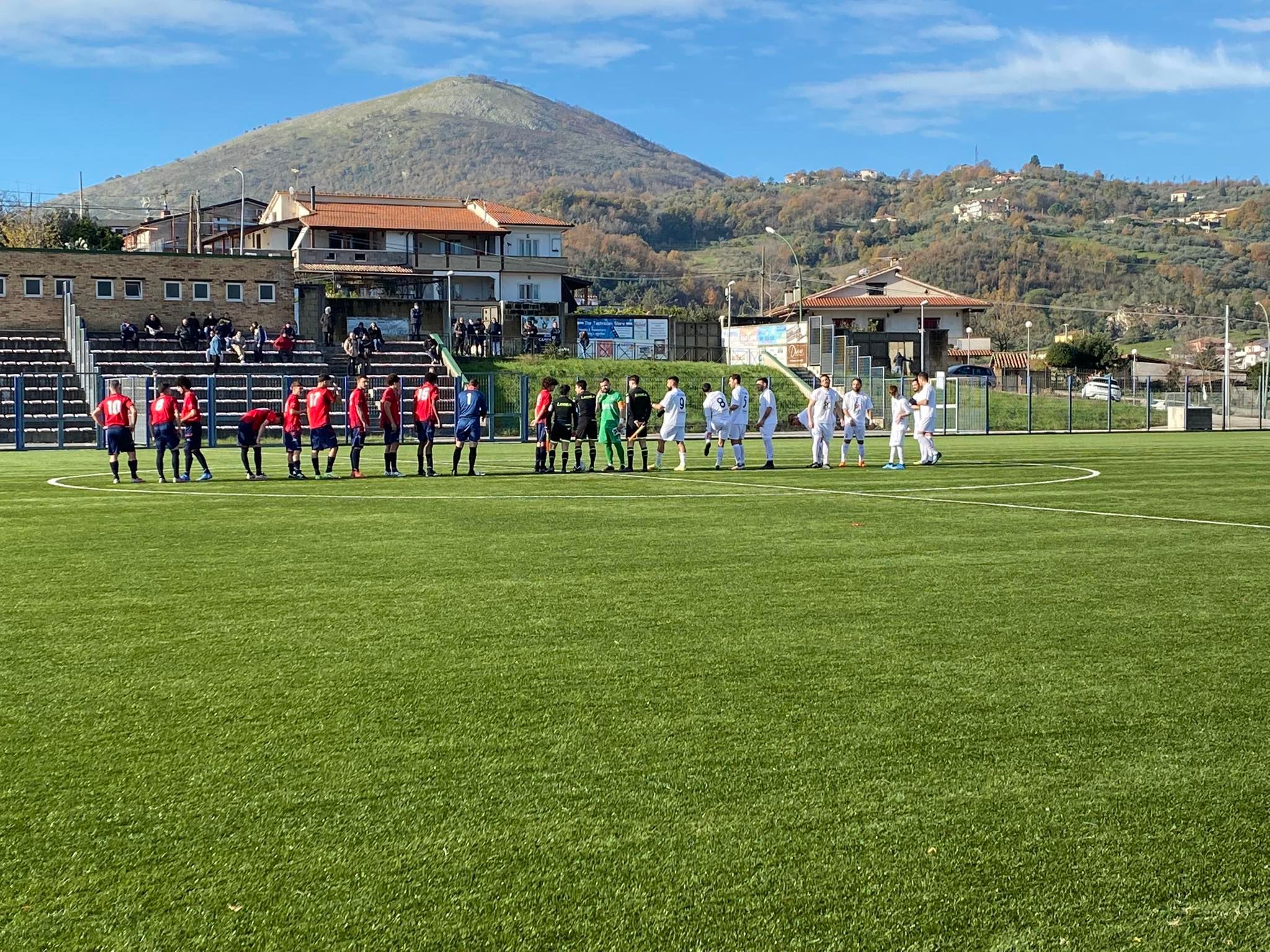 È UNA PAZZA SESSANA. Primo tempo shock, ripresa da sogno: i gialloblù rimontano le Aquile Rosanero