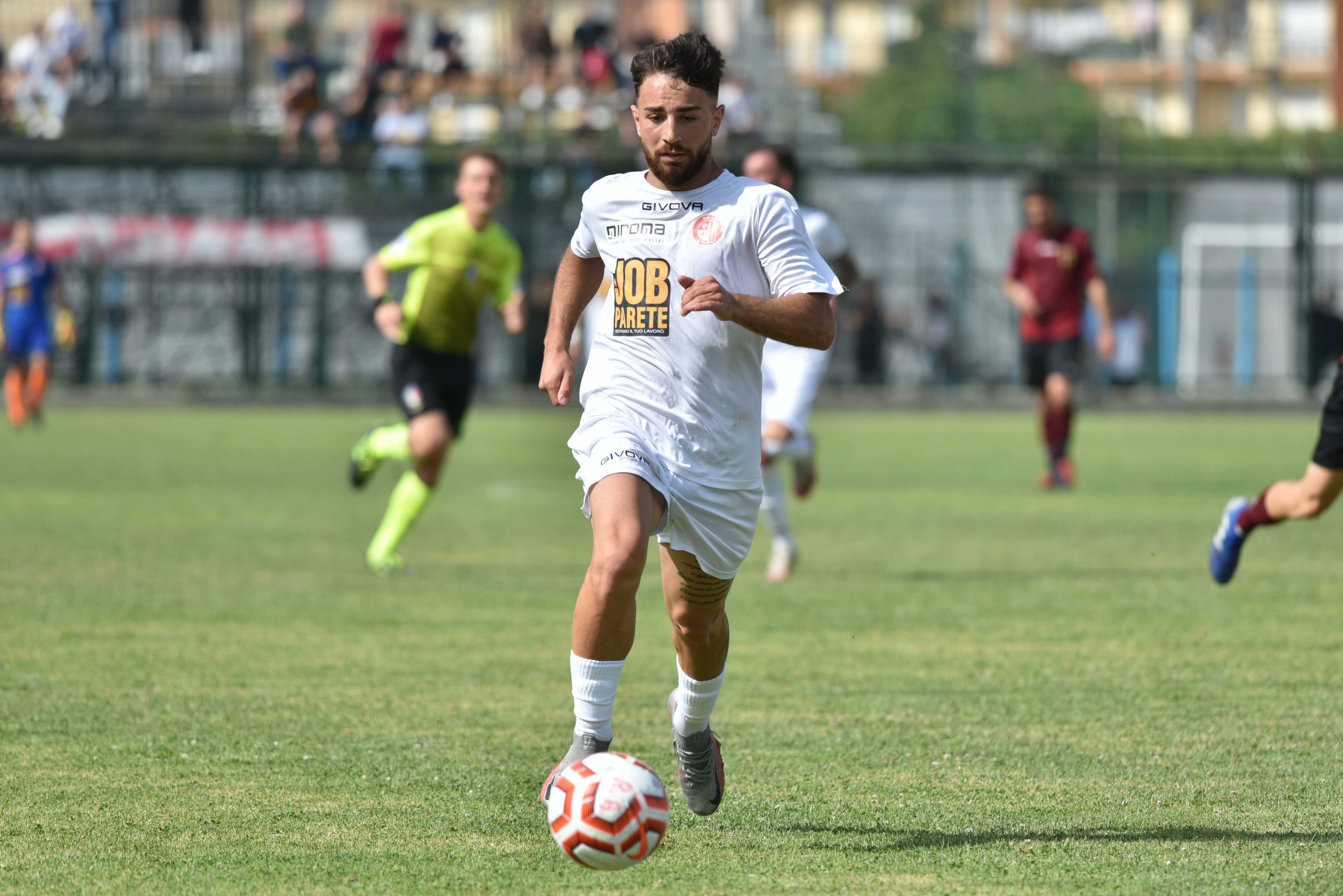CLAMOROSO. Niente Paternò per Chianese, l’attaccante divorzia dal Real Aversa!